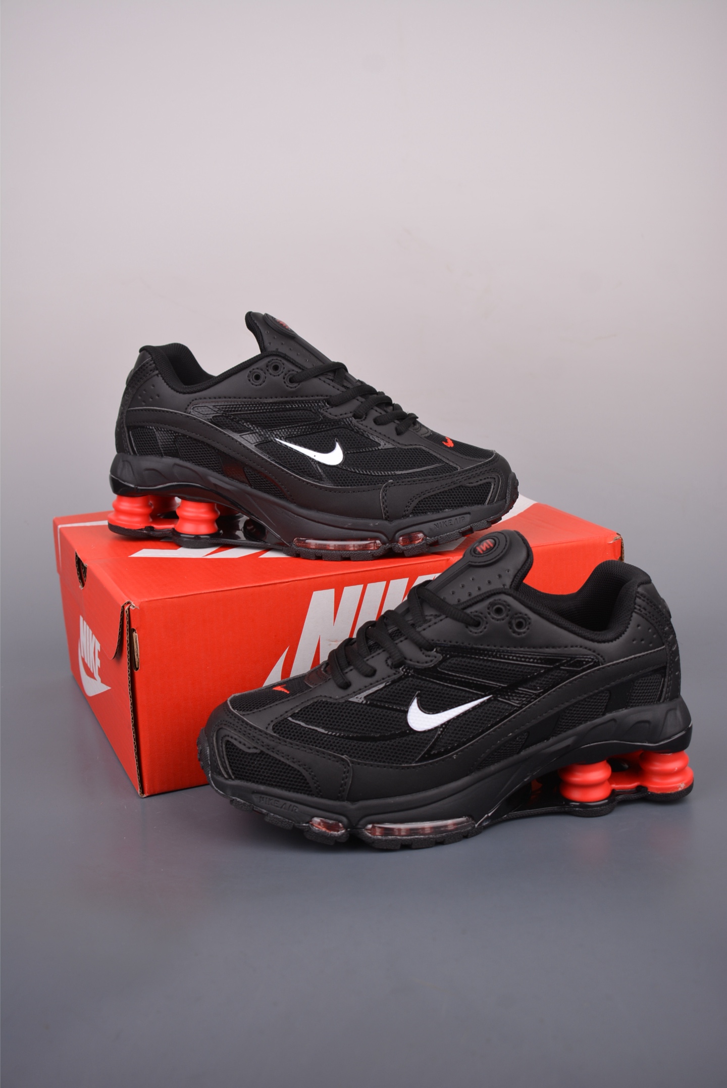 Nike Shox Ride 2 SP x Supreme Collab Running Shoes Full Palm Cushioning 5 i1753395051880 8723 0 3