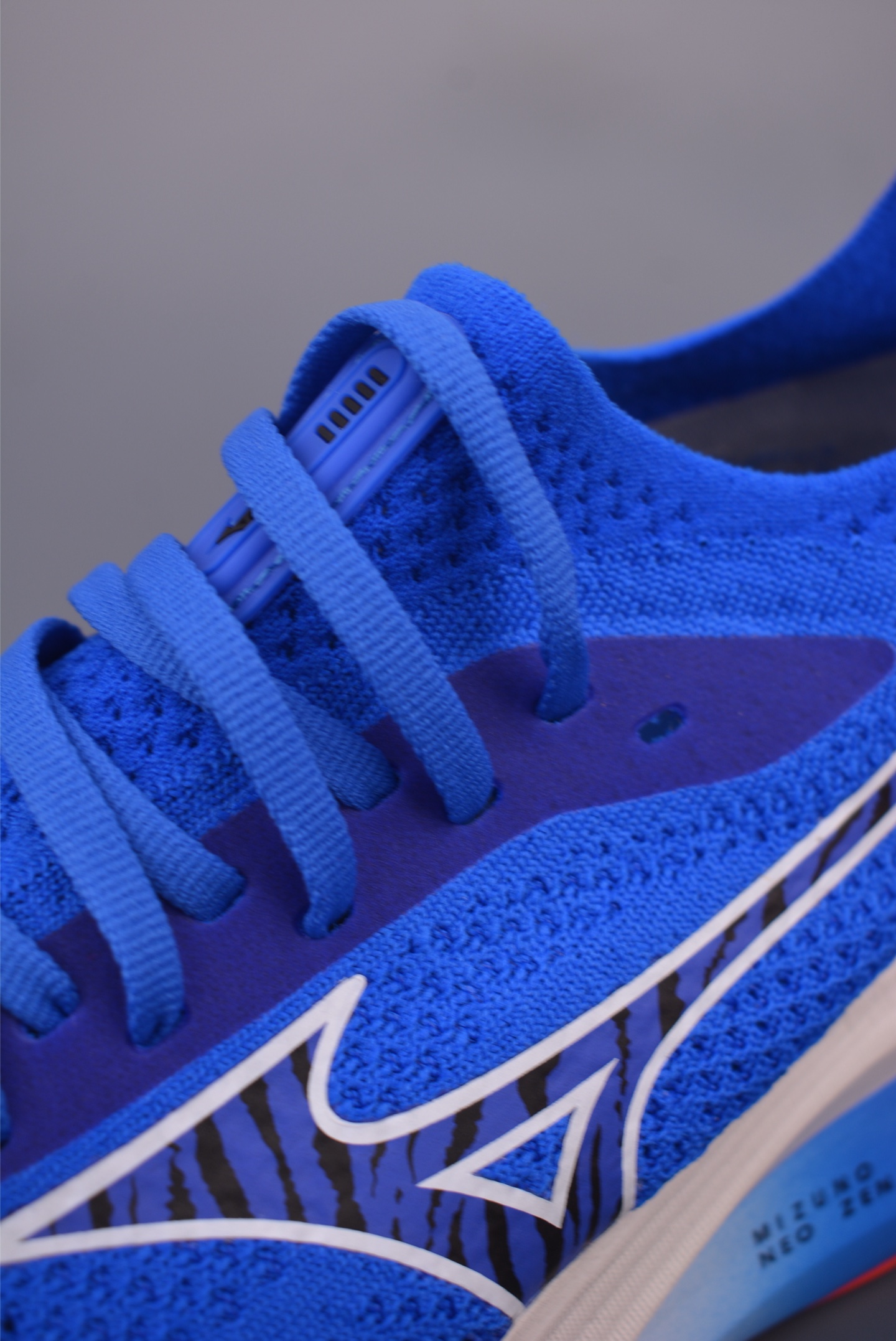 Mizuno Neo Zen Running Shoes: Breathable, Retro Style with Wave Cushioning 7 i1753395366996 8291 0 6