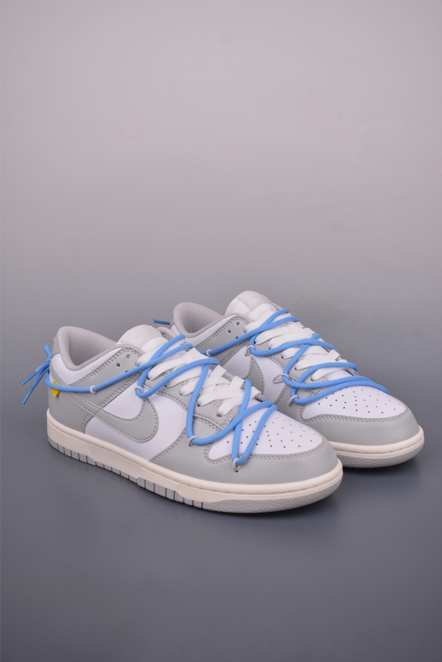 Nike SB Dunk Low Gray White Deconstructed Lace-Up Sneakers - Premium Quality 2 i1753398308479 6025 0 0