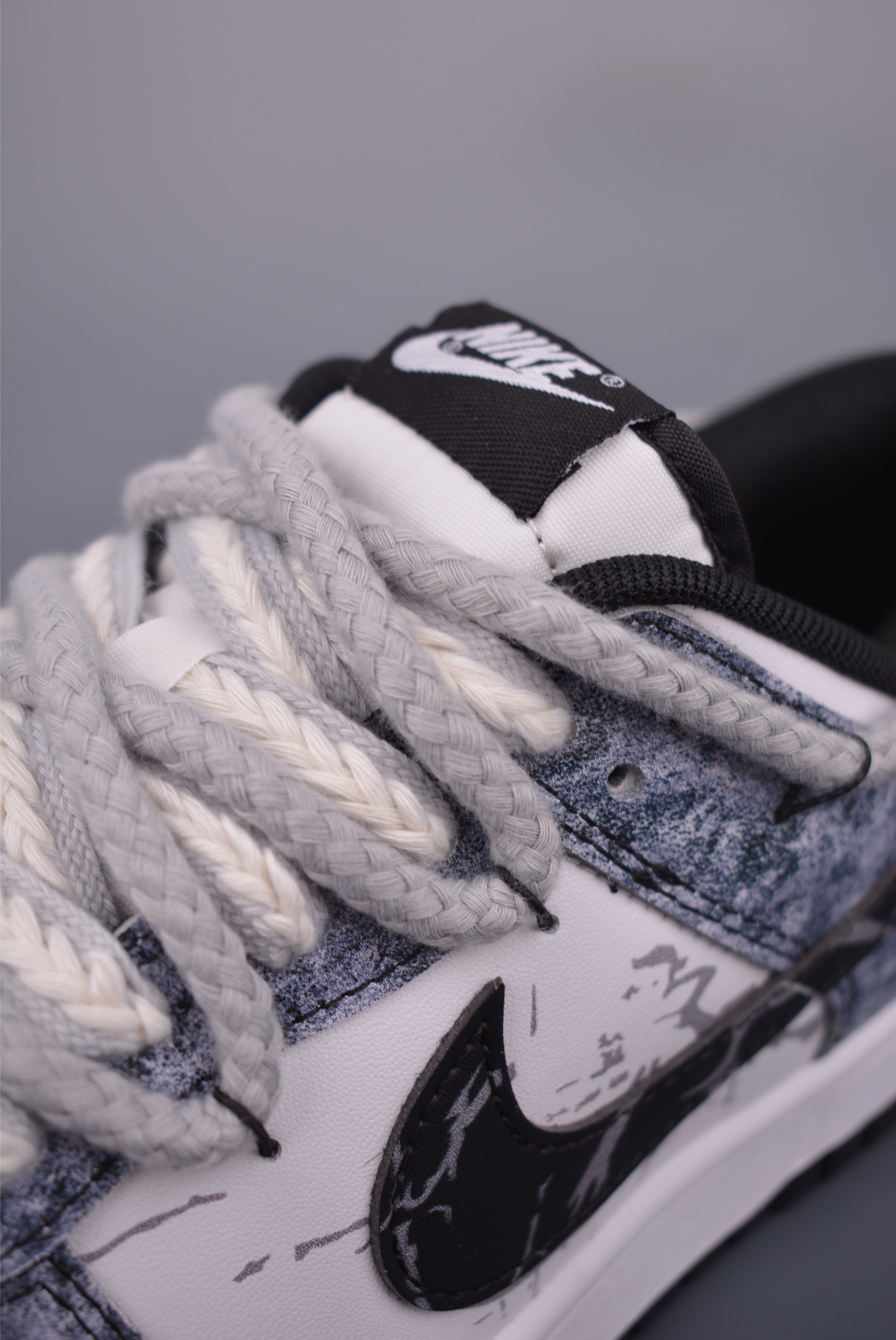 Nike SB Dunk Low Panda Prank - Deconstructed Style & Premium Materials 8 i1753398355979 6609 0 6