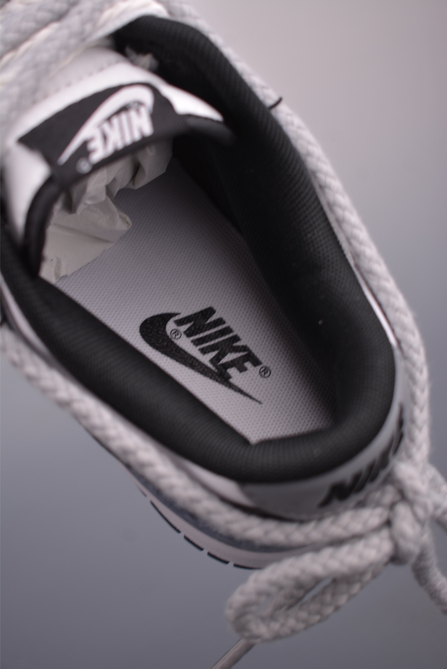 Nike SB Dunk Low Panda Prank - Deconstructed Style & Premium Materials 10 i1753398358312 1036 0 8