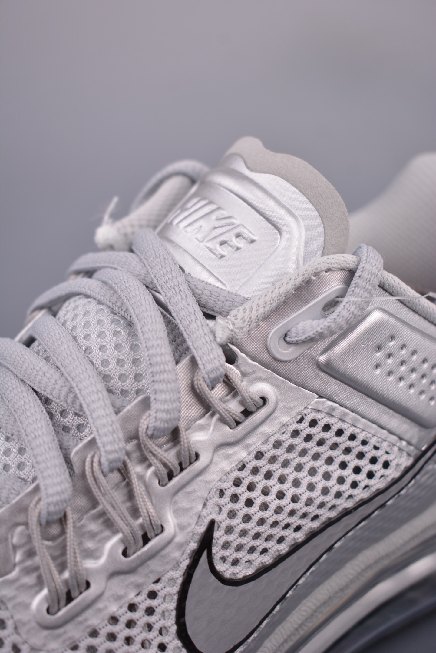 NIKE Air Max 2013 耐克复古透气网布 全掌气垫 缓震跑步鞋 HQ3025-001