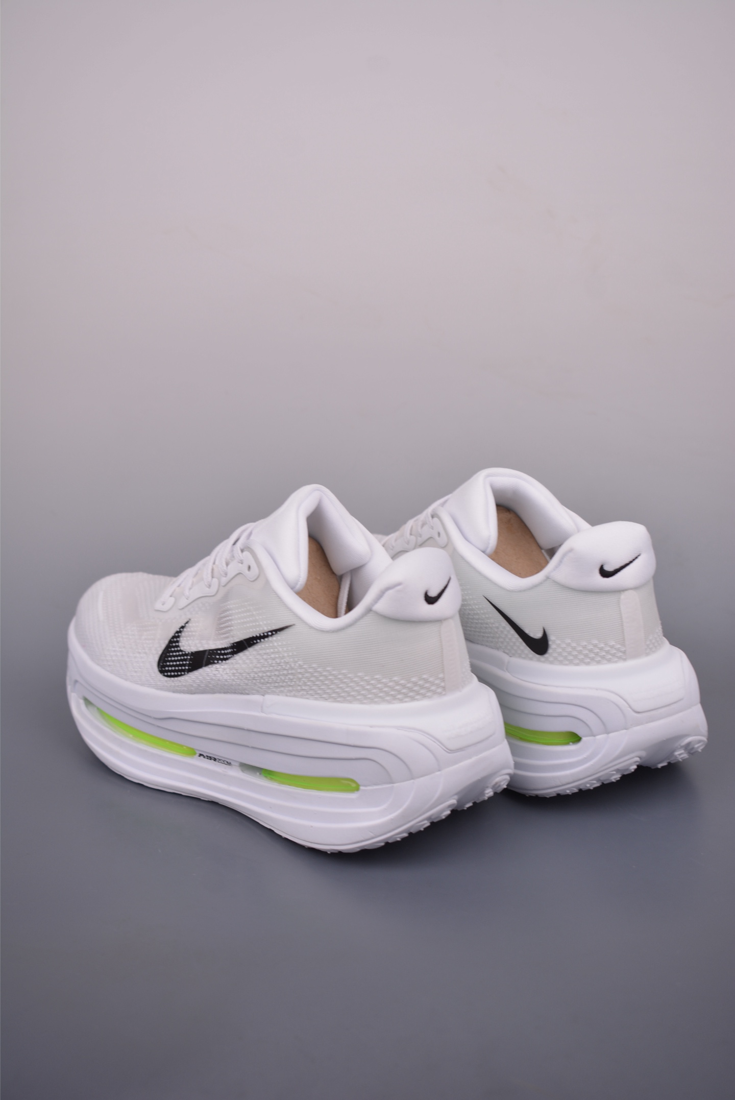 Nike Vomero Premium Air Cushion Running Shoes - Comfortable, Durable, and Stylish 3 i1753483398213 7915 0 1