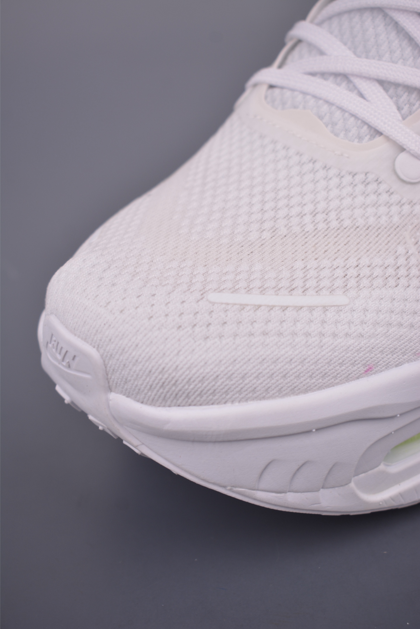 Nike Vomero Premium Air Cushion Running Shoes - Comfortable, Durable, and Stylish 7 i1753483398268 4301 0 5
