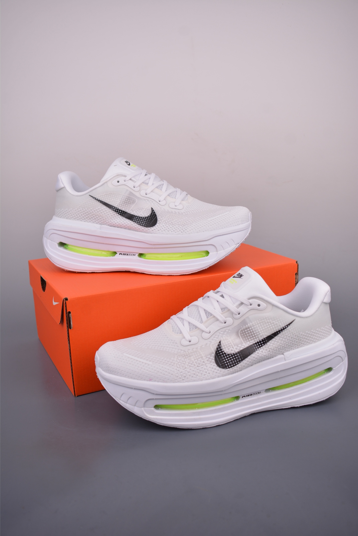 Nike Vomero Premium Air Cushion Running Shoes - Comfortable, Durable, and Stylish 6 i1753483400222 2134 0 4