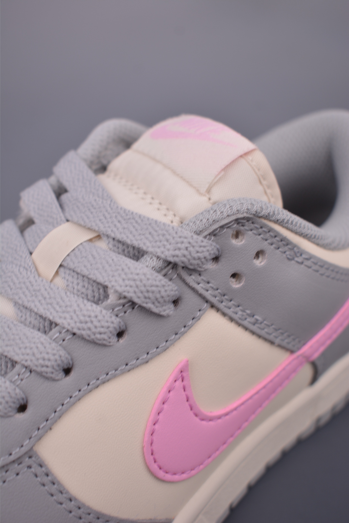 Nike SB Dunk Low: Premium Comfort & Style in Grey and Pink 8 i1753485173406 9529 0 6