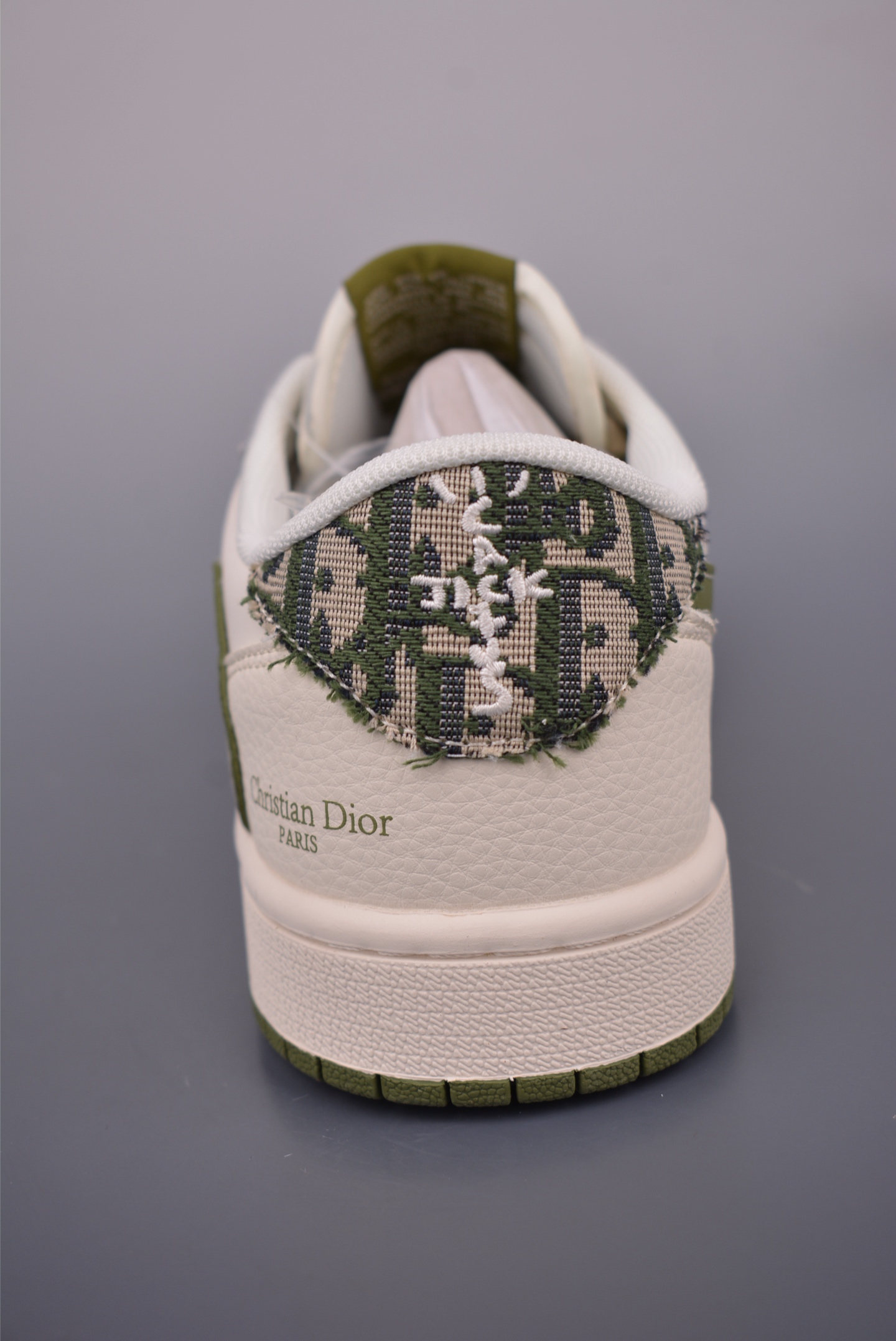 Fragment x Travis Scott x Dior Air Jordan 1 Low Olive Green Sneakers 4 i1753485471421 2279 0 3