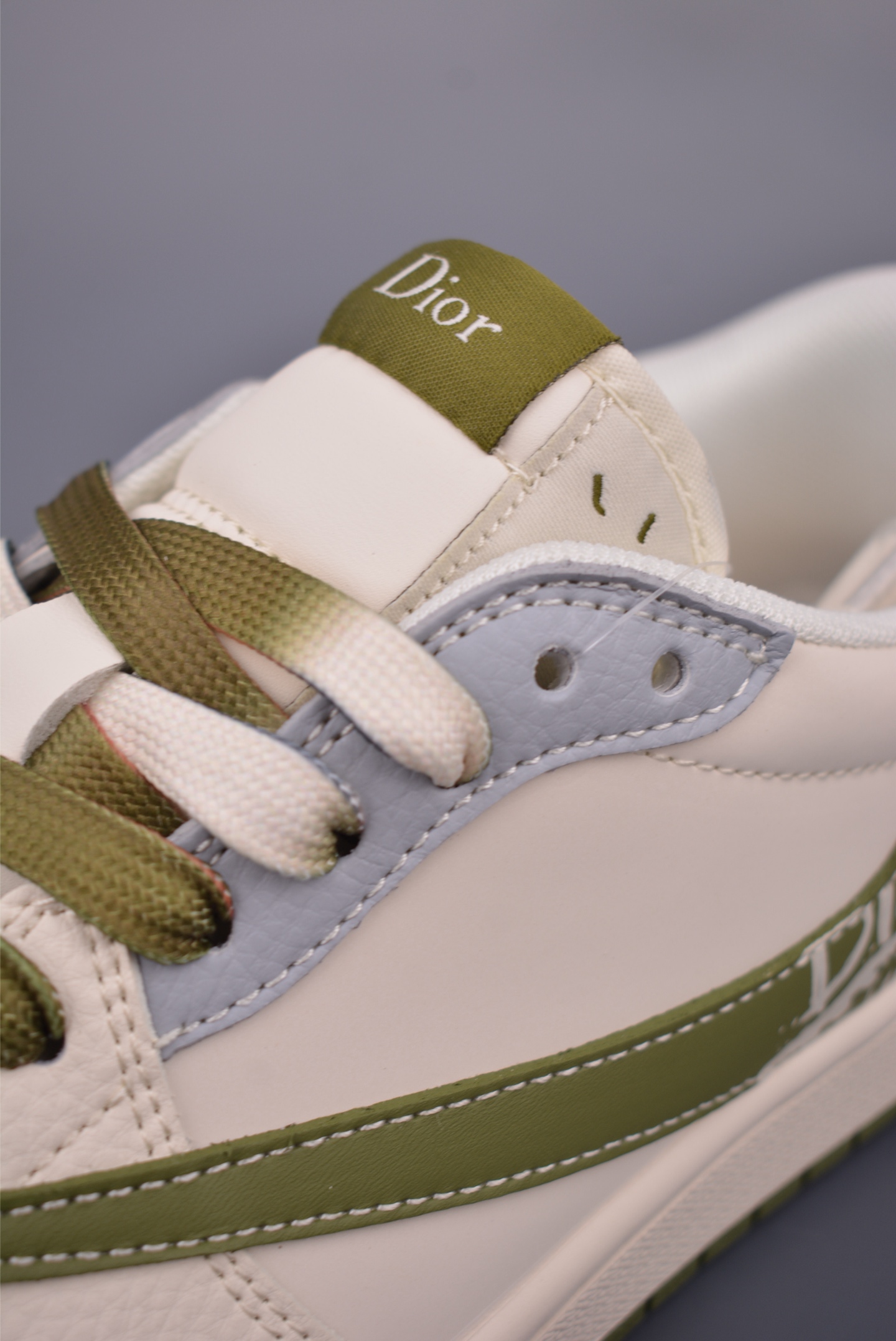 Fragment x Travis Scott x Dior Air Jordan 1 Low Olive Green Sneakers 7 i1753485471429 1144 0 6