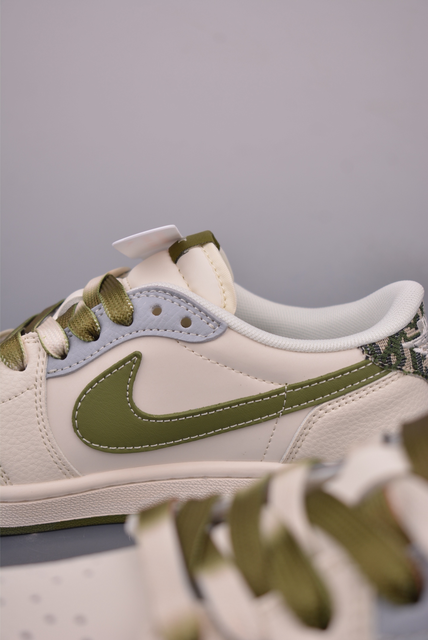 Fragment x Travis Scott x Dior Air Jordan 1 Low Olive Green Sneakers 8 i1753485473266 9185 0 7