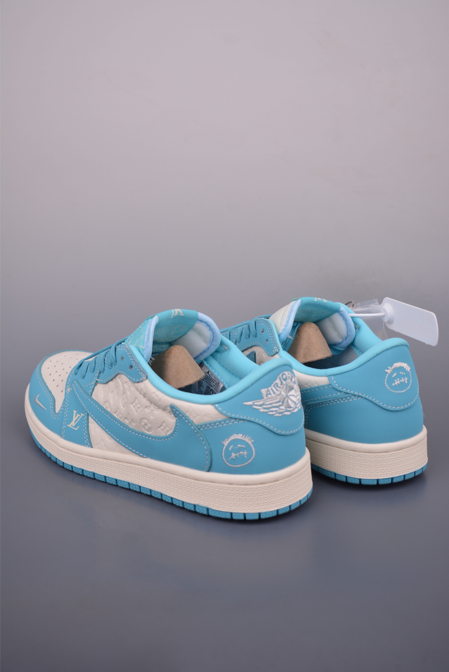 Fragment x Travis Scott x Louis Vuitton Air Jordan 1 Low-Premium Design 3 i1753485512551 7229 0 1