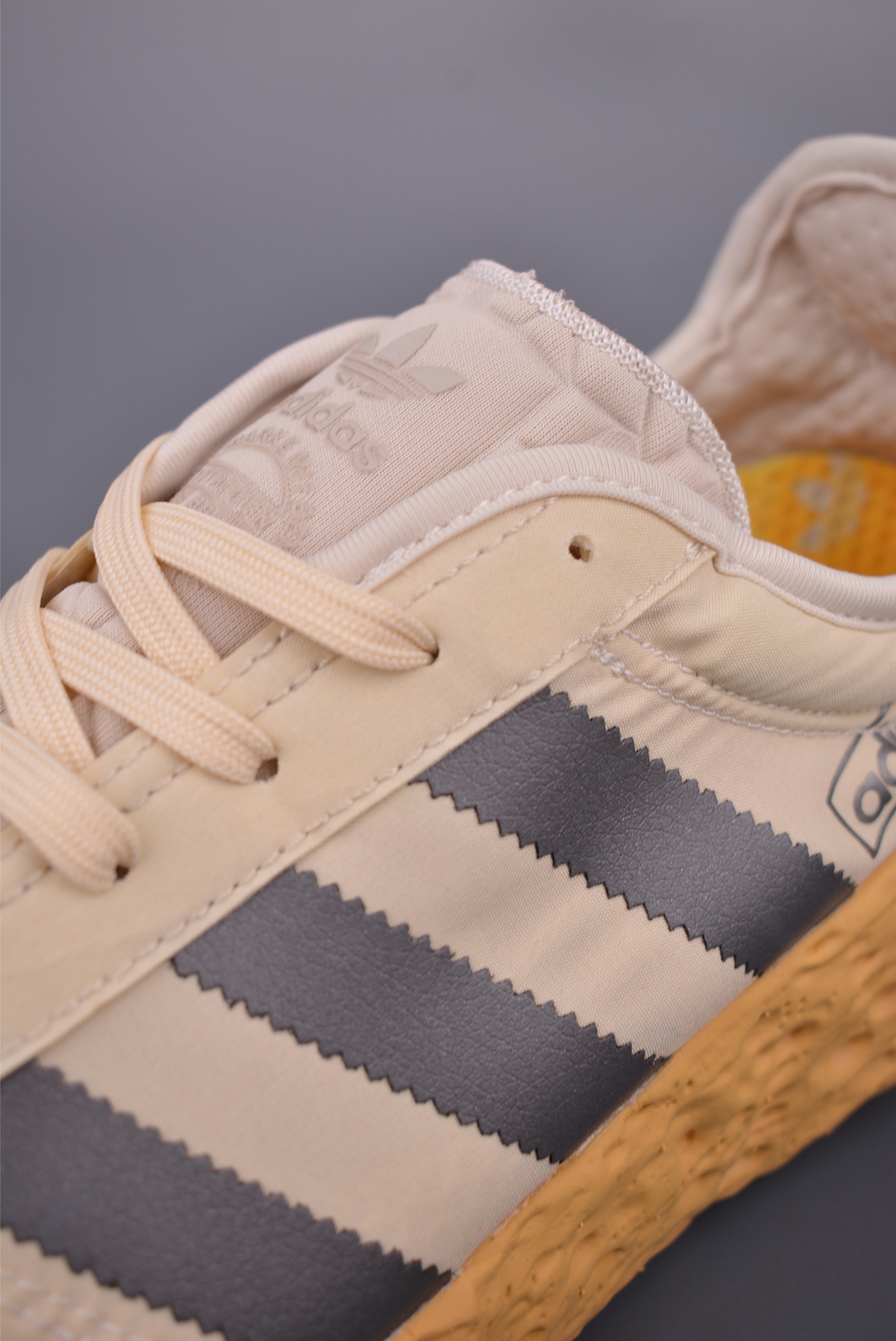 Adidas Originals Zponge Low-Top Running Shoes - Retro Style & Comfort 8 i1753559452146 9142 0 6
