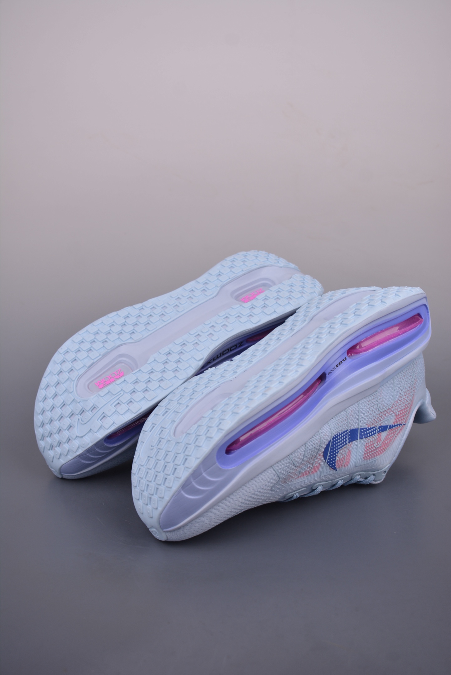 Nike Vomero Running Shoes - 40th Anniversary Edition - Comfort, Style, and Performance 4 i1753560708397 679 0 2
