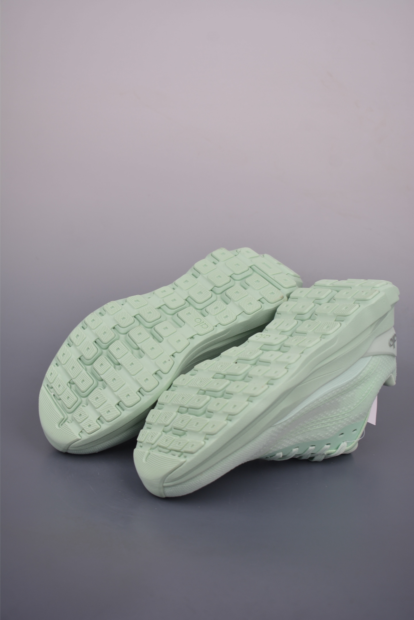 Alo Yoga Runner Mode Low-Top Sneakers - Comfort, Style, and Performance 4 i1753561698433 2704 0 2