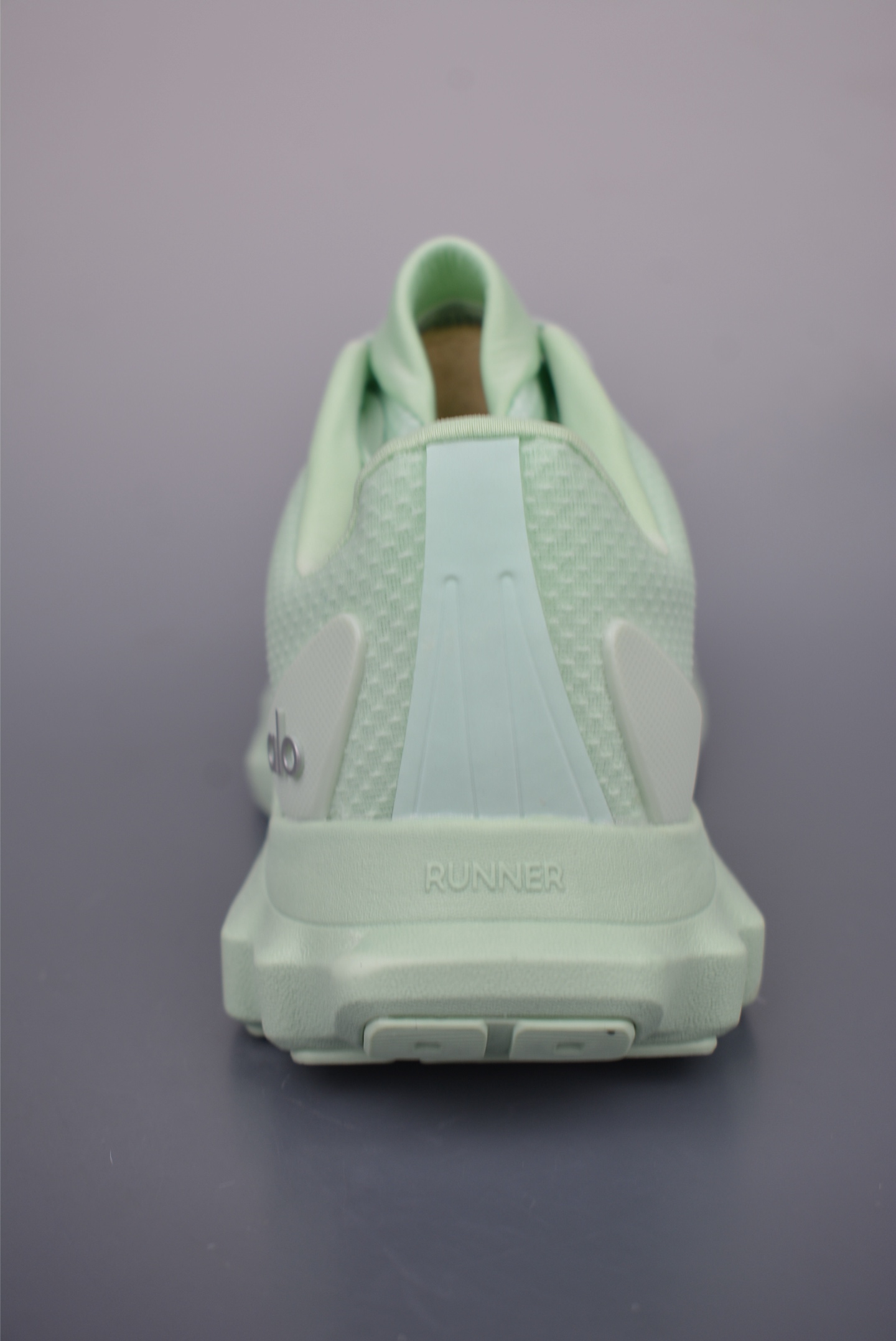Alo Yoga Runner Mode Low-Top Sneakers - Comfort, Style, and Performance 5 i1753561698444 3508 0 3