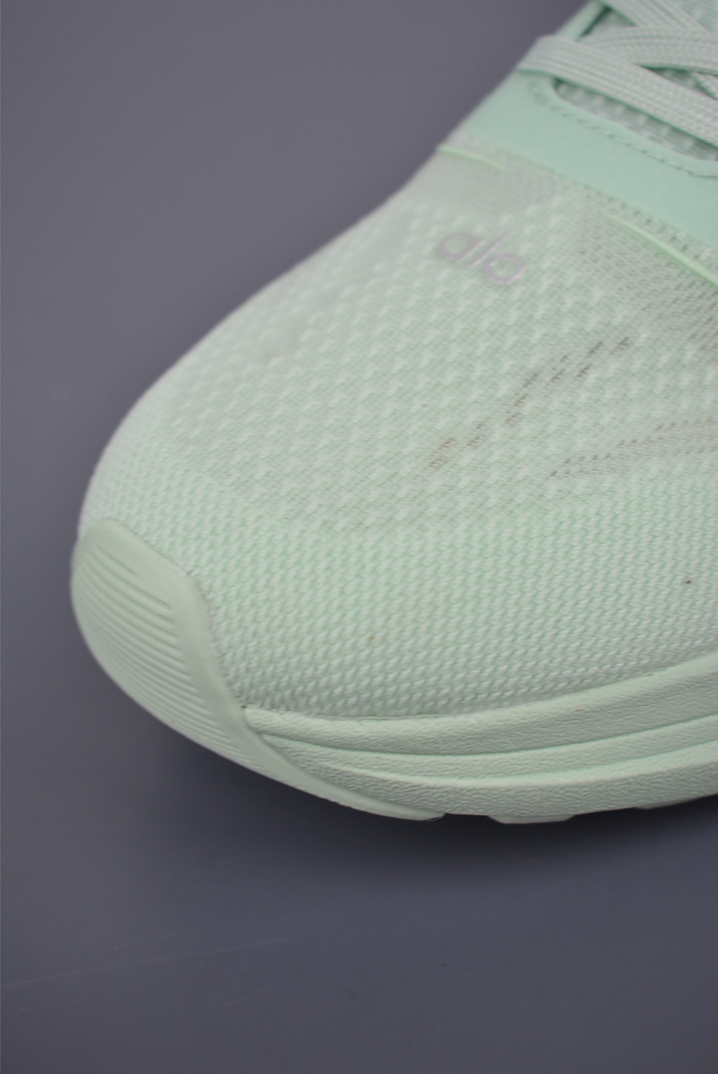 Alo Yoga Runner Mode Low-Top Sneakers - Comfort, Style, and Performance 7 i1753561699961 9302 0 5