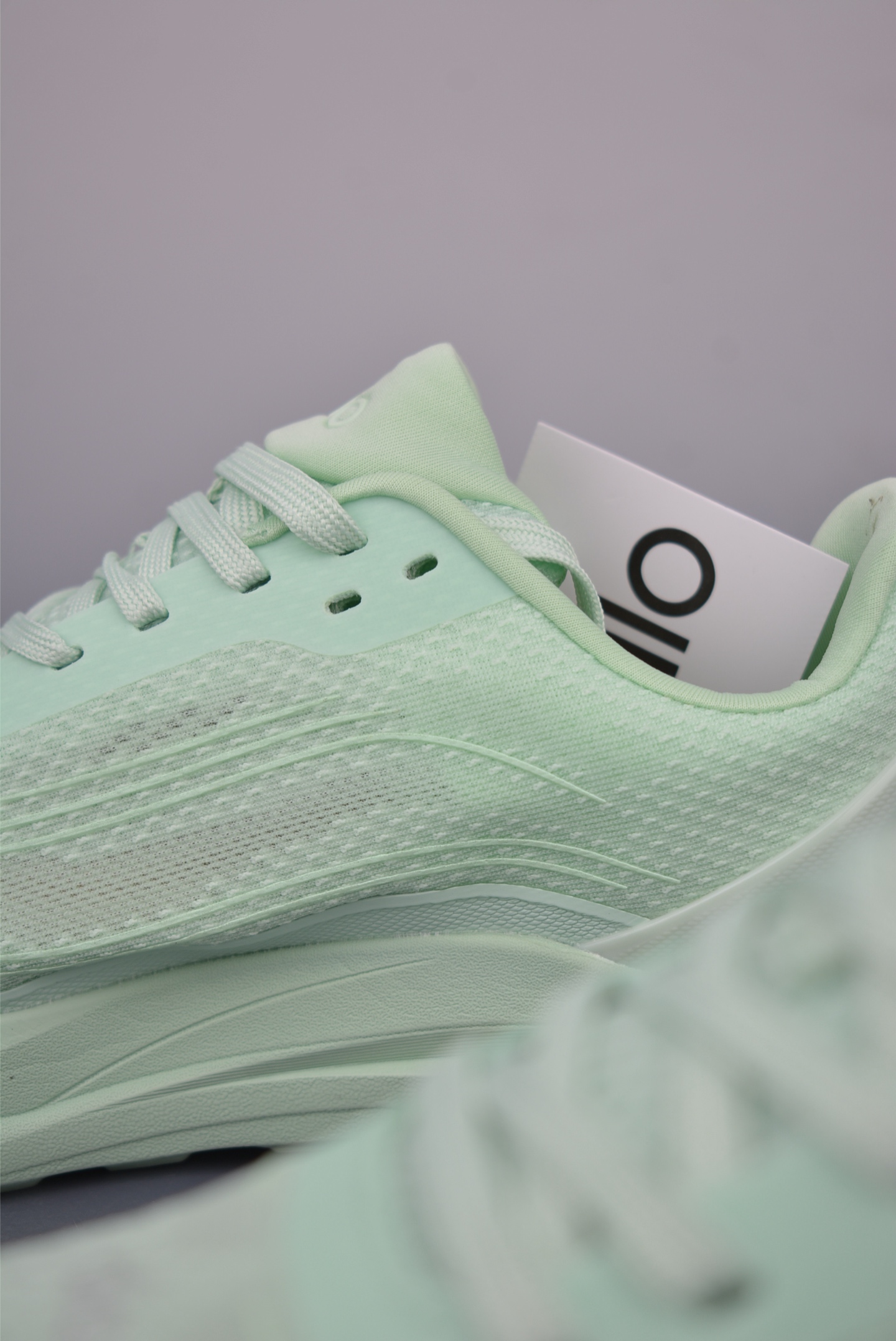 Alo Yoga Runner Mode Low-Top Sneakers - Comfort, Style, and Performance 9 i1753561699973 8530 0 7