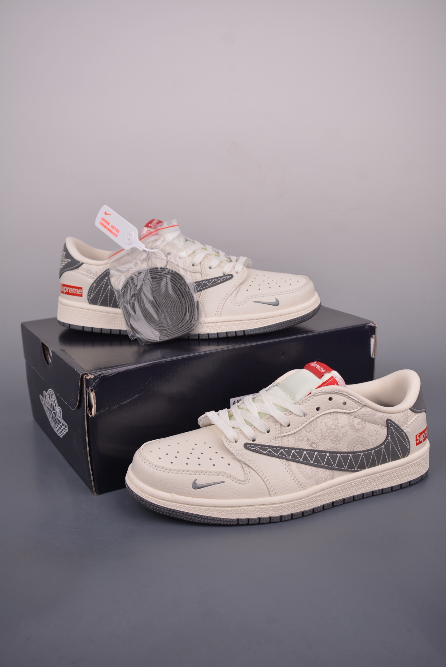 Fragment Travis Scott Supreme Air Jordan 1 Low Collaboration Sneakers 5 i1753562973824 8655 0 4