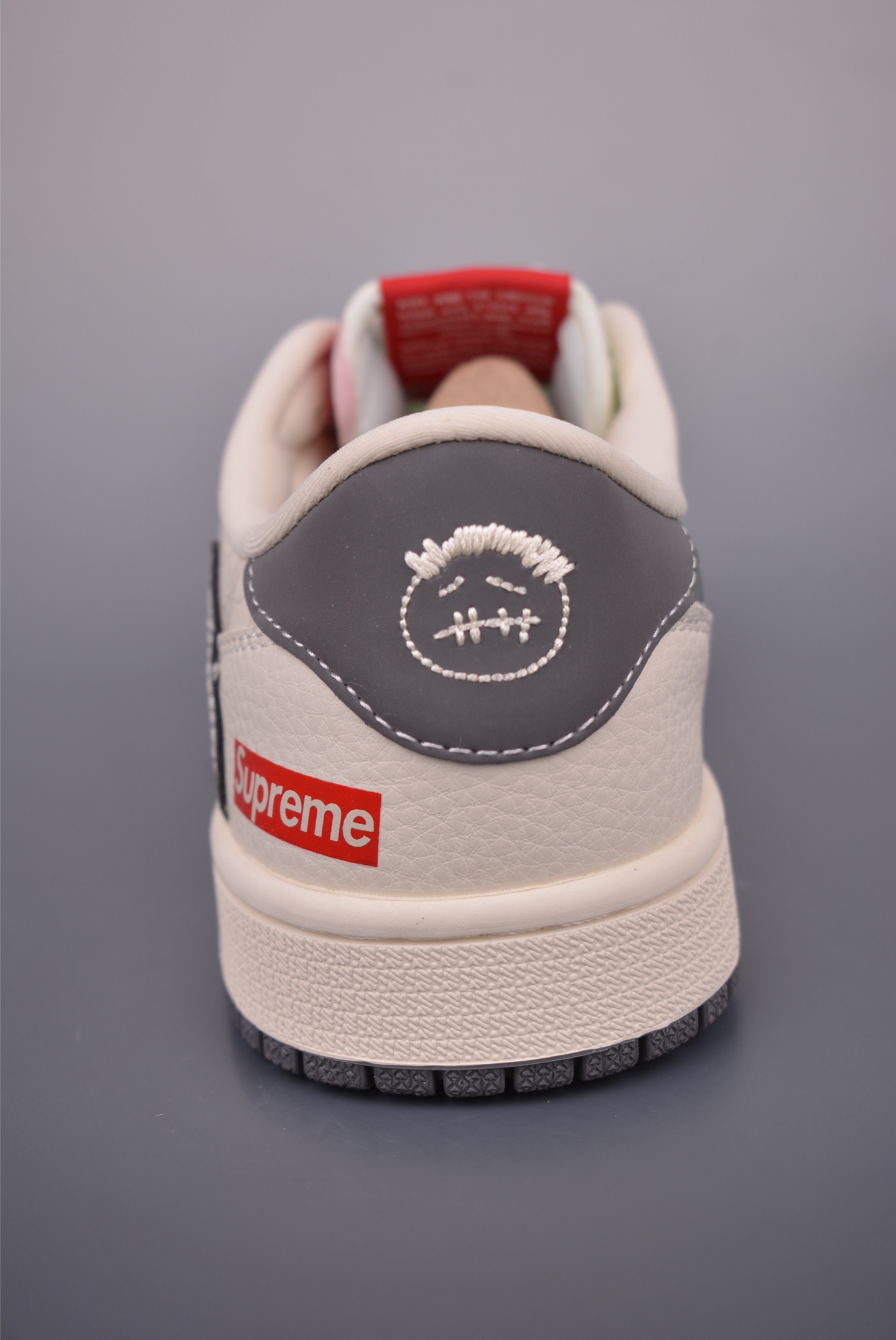 Fragment Travis Scott Supreme Air Jordan 1 Low Collaboration Sneakers 4 i1753562975367 7680 0 3