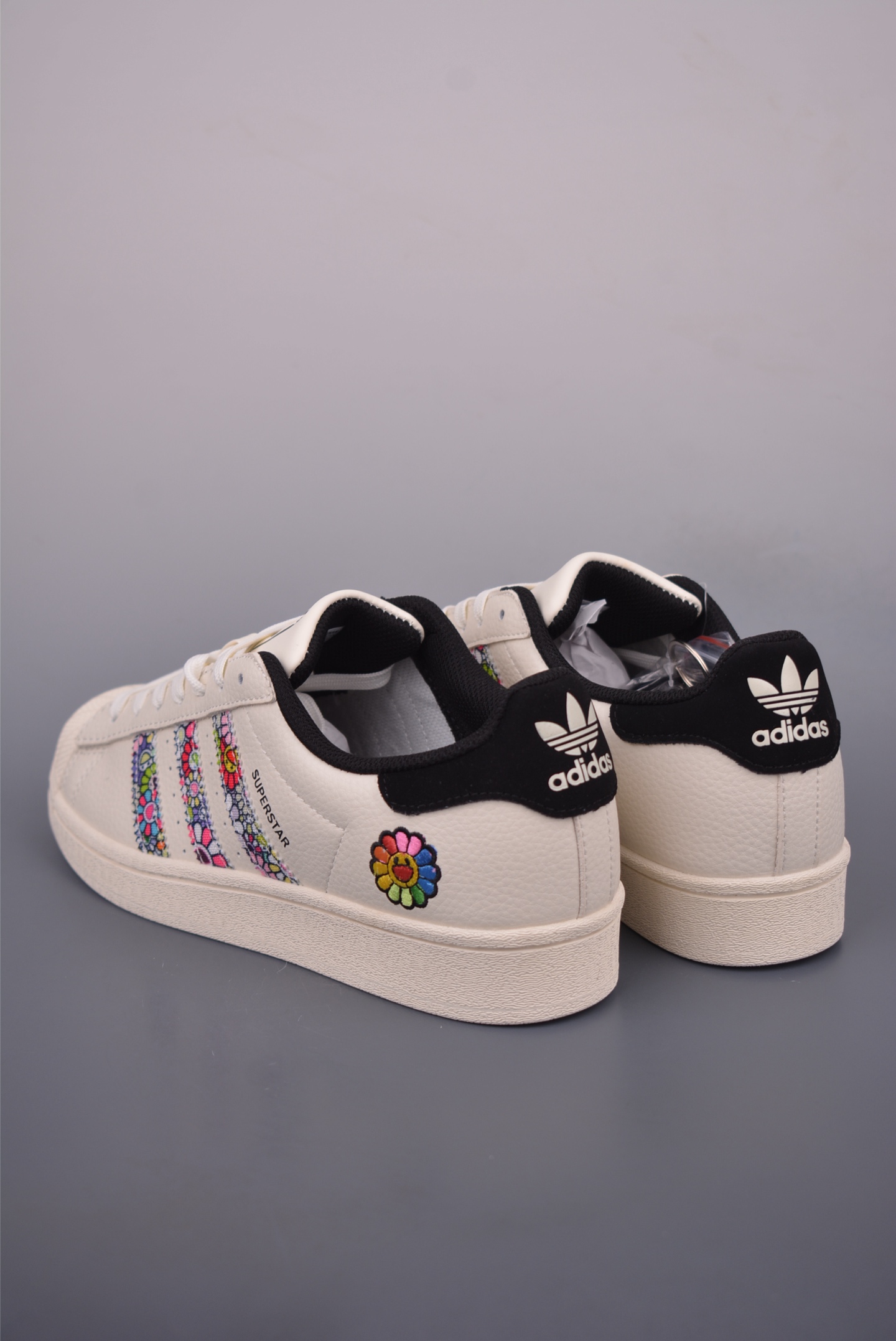 Adidas Originals Superstar 2025 - Classic Shell Toe Shoes with Floral Accents 2 i1753568004925 4708 0 1