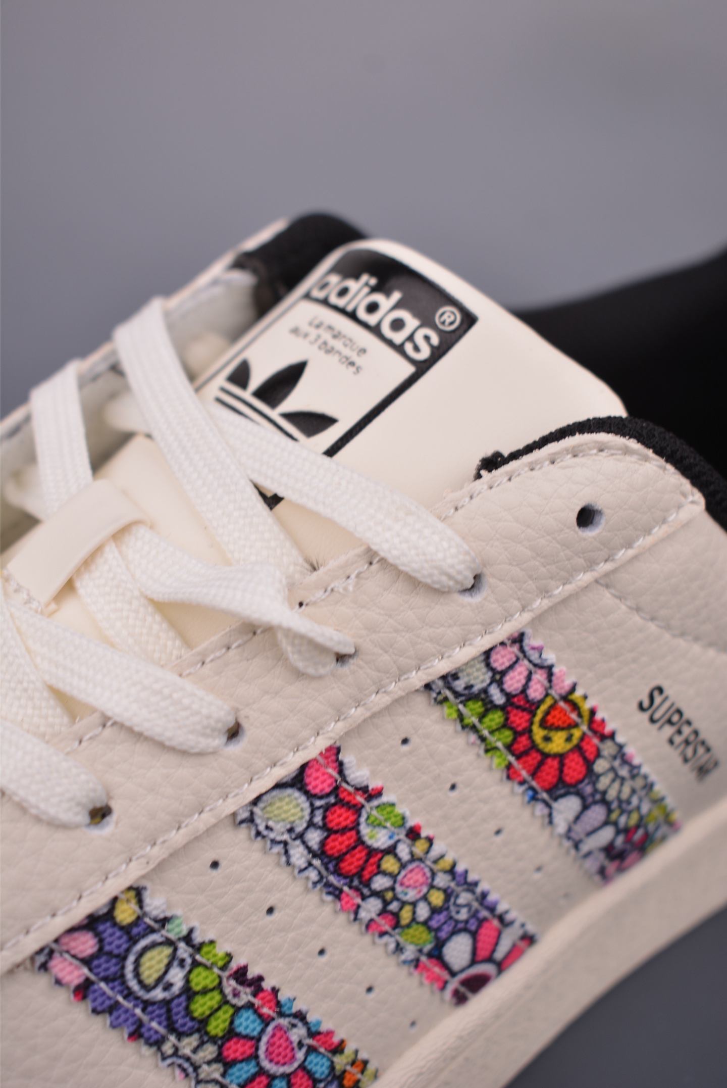 Adidas Originals Superstar 2025 - Classic Shell Toe Shoes with Floral Accents 7 i1753568007118 2132 0 6