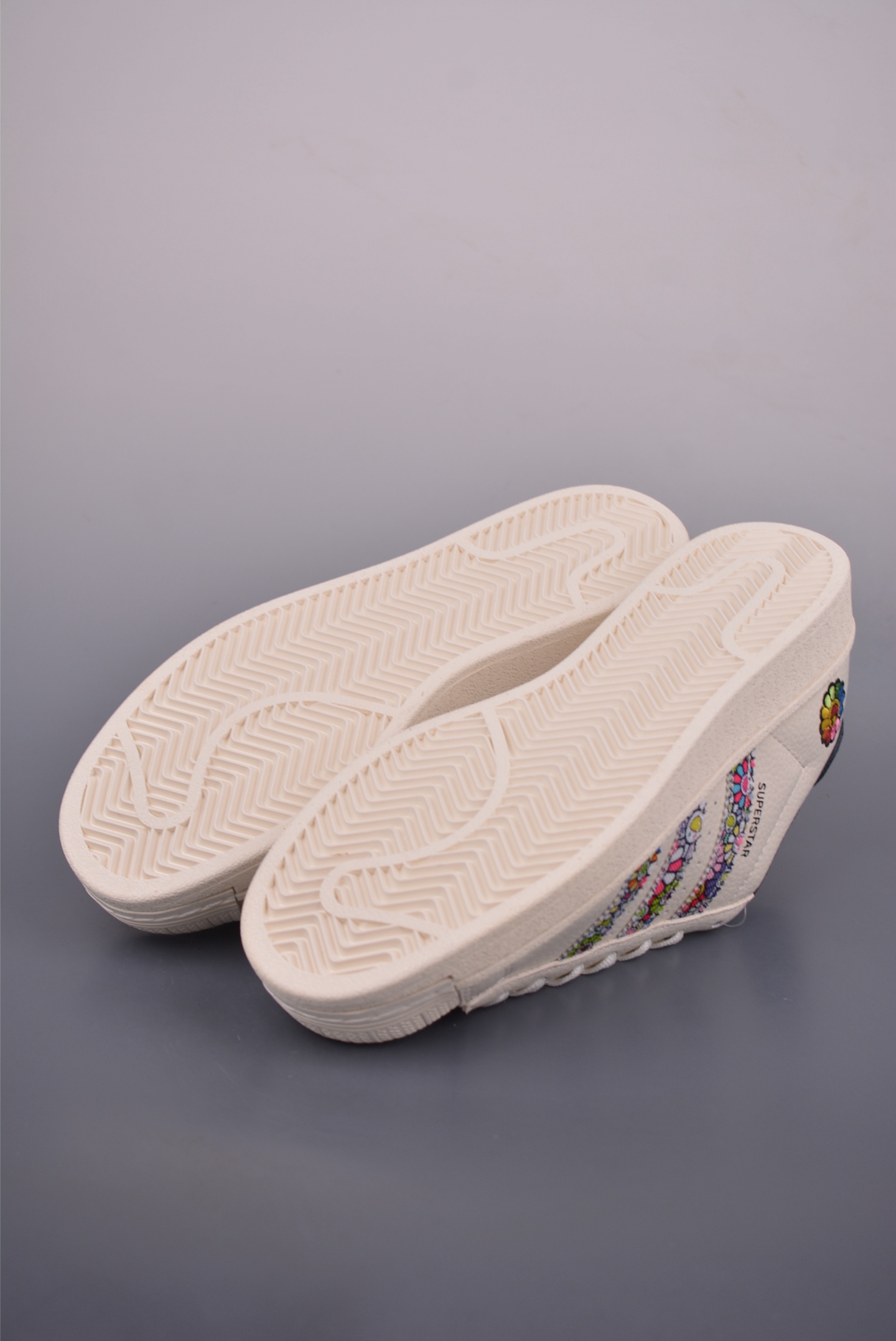 Adidas Originals Superstar 2025 - Classic Shell Toe Shoes with Floral Accents 3 i1753568007126 8717 0 2