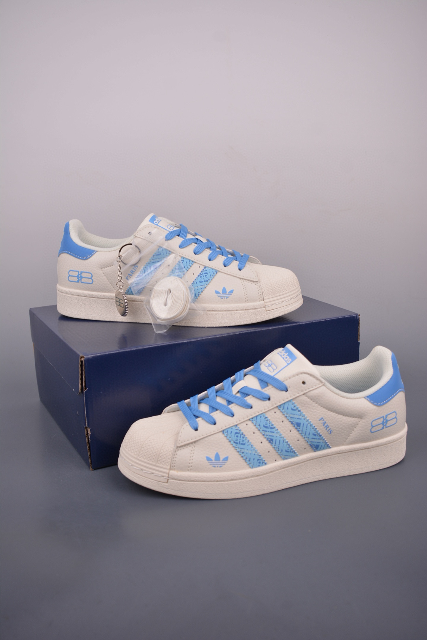 Adidas Originals Superstar 2025 White Leather Sneakers with Flower Accents 11 i1753568030446 8697 0 10