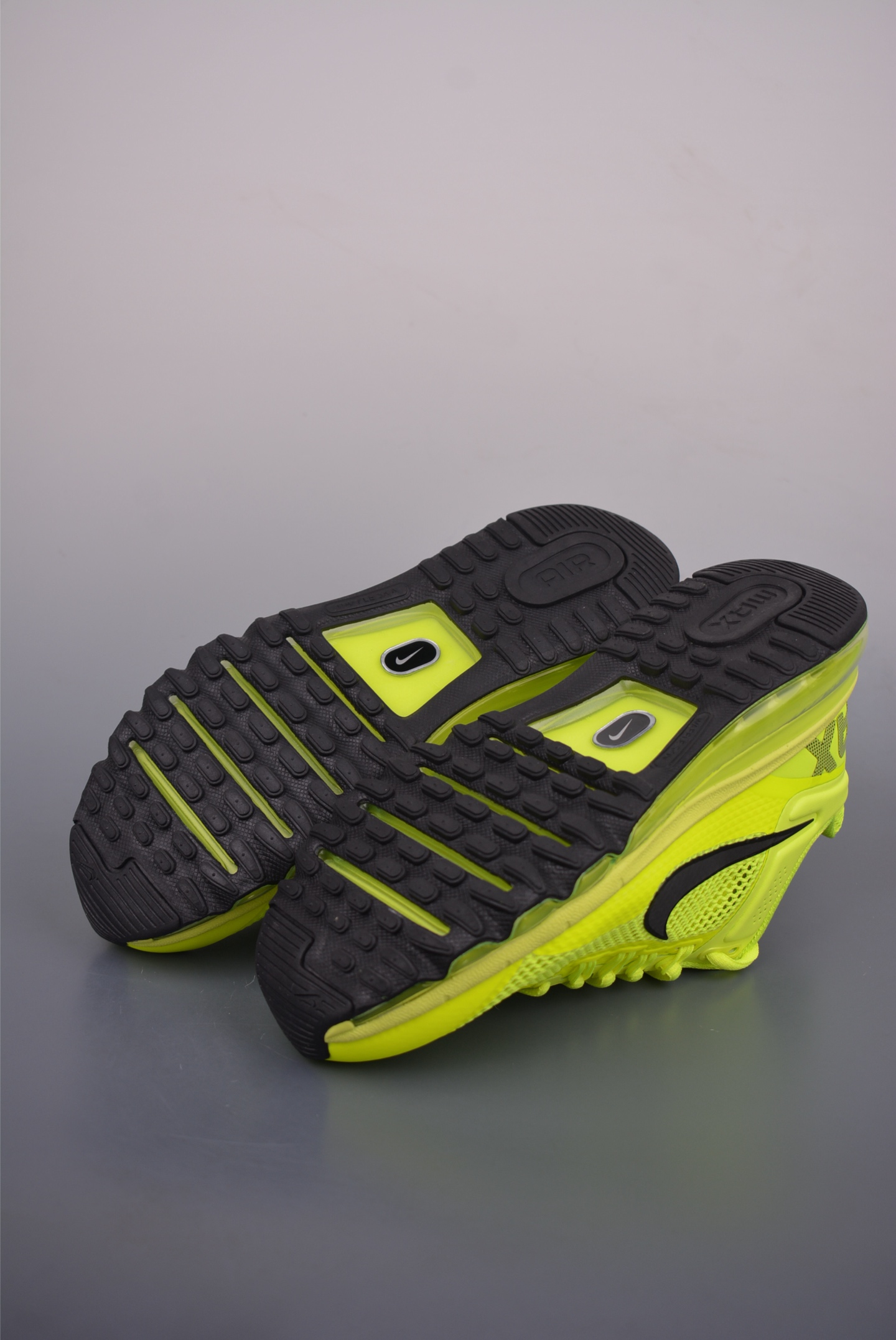 NIKE Air Max 2013 耐克复古透气网布 全掌气垫 缓震跑步鞋 HF3660-700