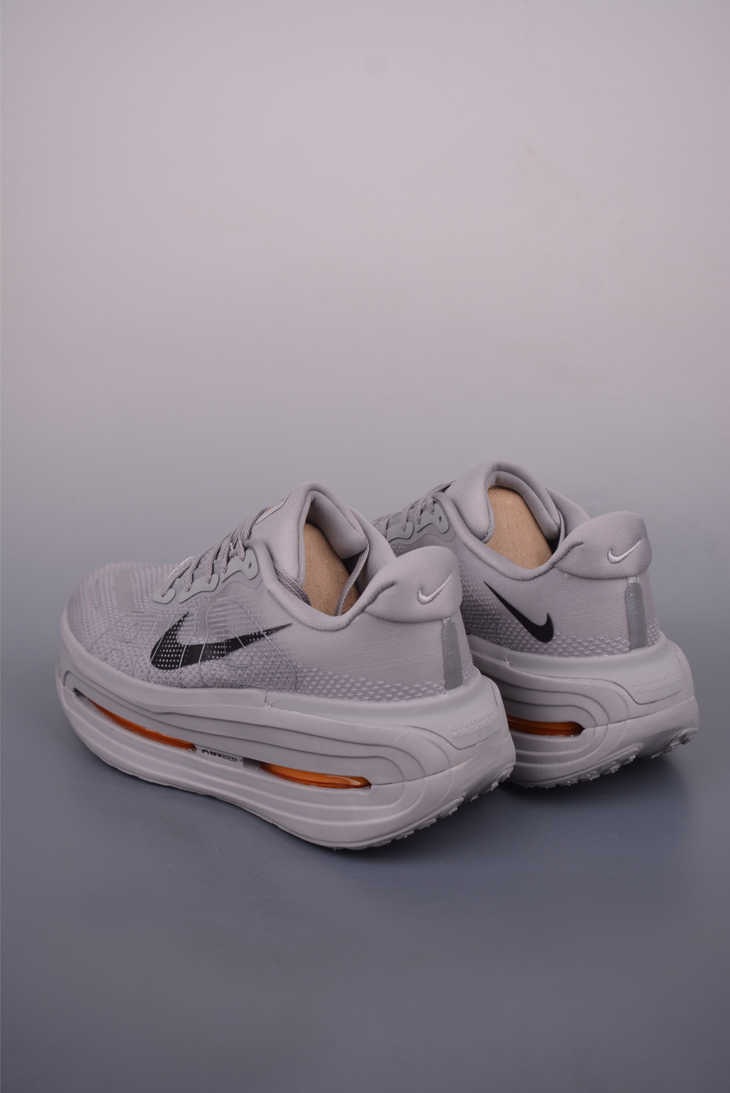 Nike Vomero 40th Anniversary Air Cushion Running Shoes - Comfort & Style 2 i1753654892160 4993 0 1