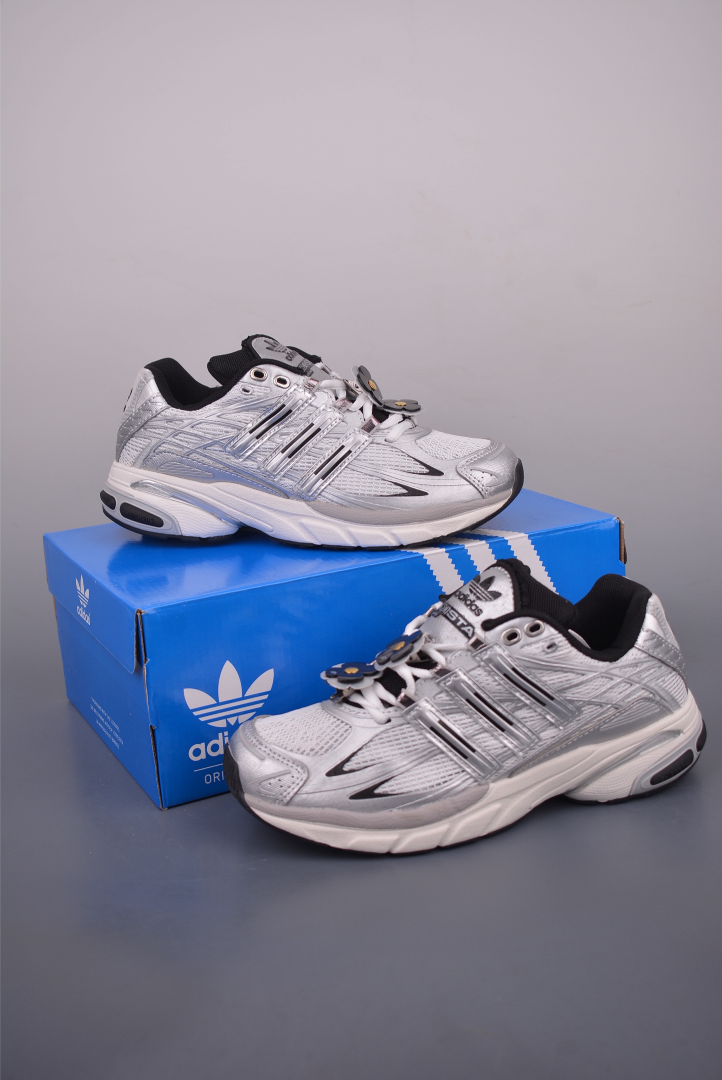 Unheardof x Adidas Originals Adistar Cushion 3 Silver Running Shoes 6 i1753654944840 834 0 4
