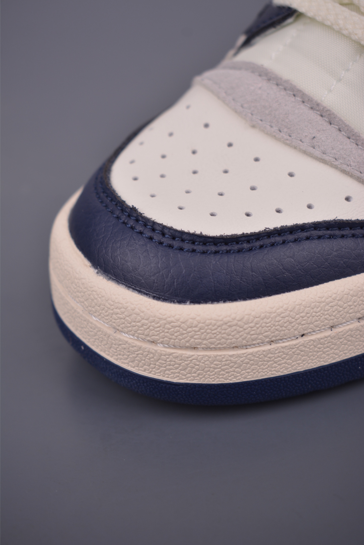 Adidas Forum Low CL: Classic Retro Basketball Shoes for Men and Women 7 i1753657583317 8544 0 5