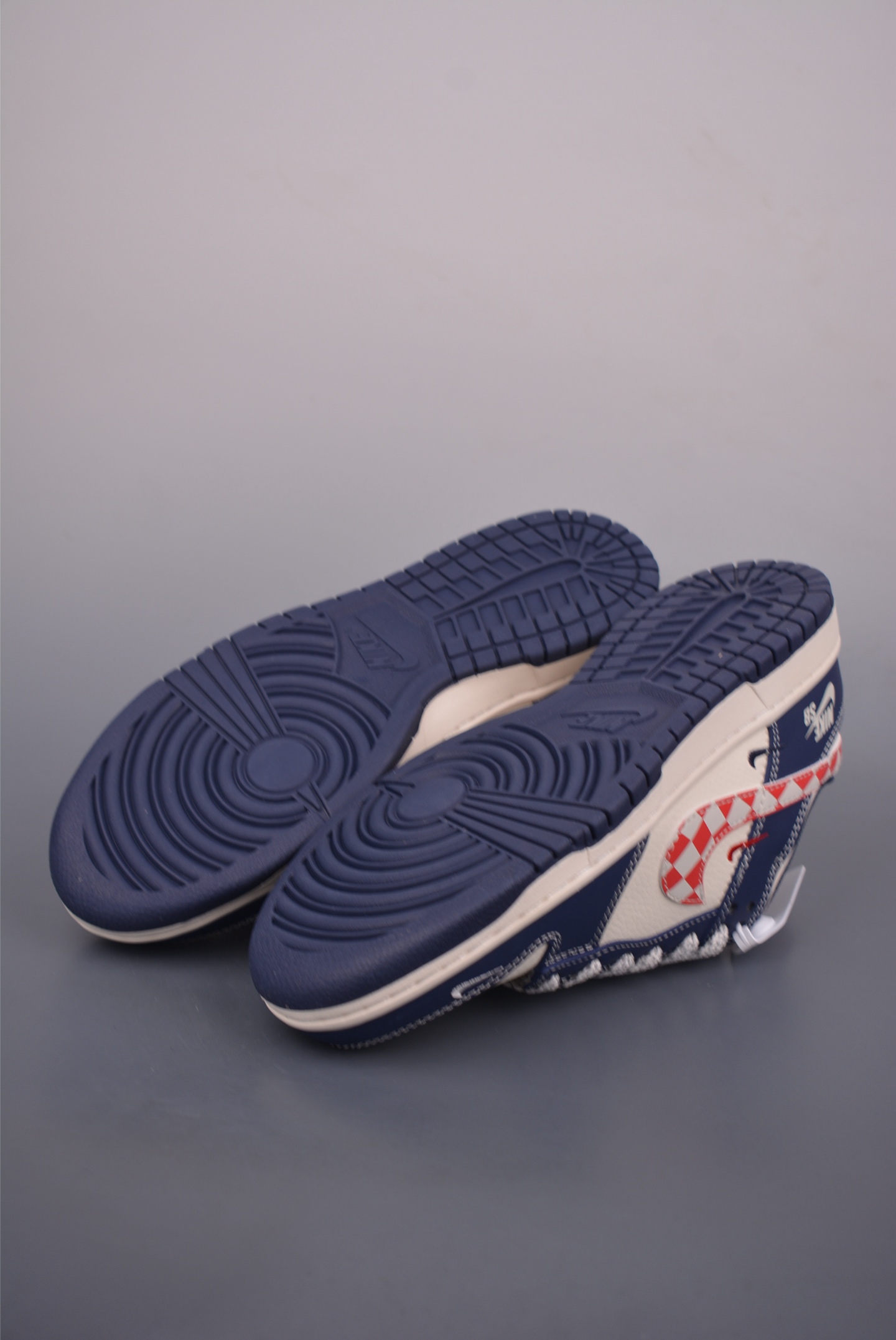 Nike SB Dunk Low England Edition: Premium Comfort & Style, Available Now! 4 i1753657771948 4576 0 2
