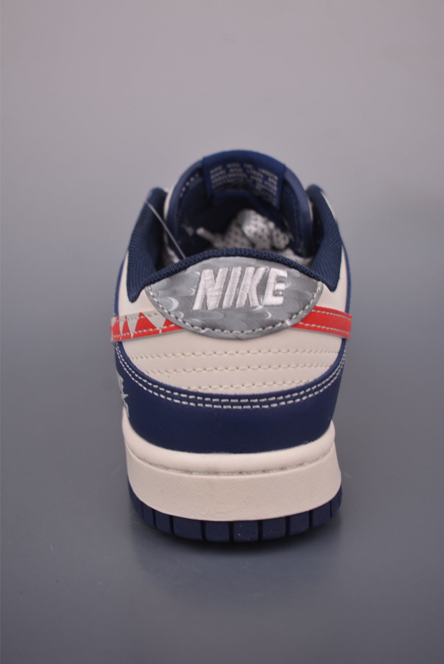 Nike SB Dunk Low England Edition: Premium Comfort & Style, Available Now! 5 i1753657773868 552 0 3