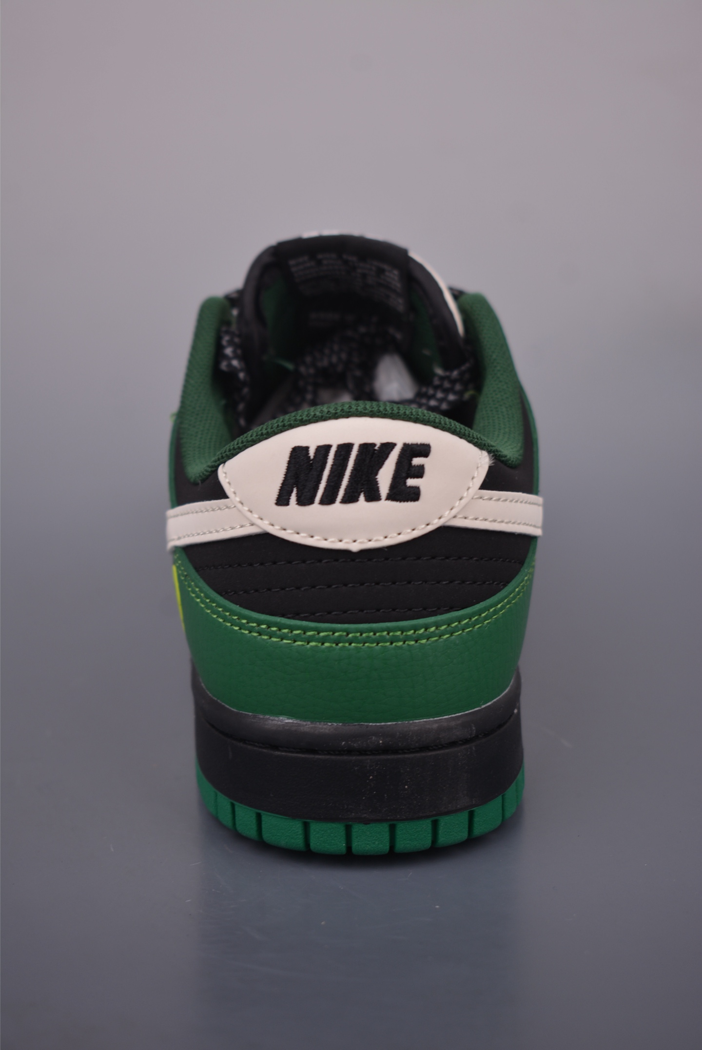 Nike SB Dunk Low BAPE Collaboration Sneakers - Premium Quality and Style 4 i1753657987984 623 0 3