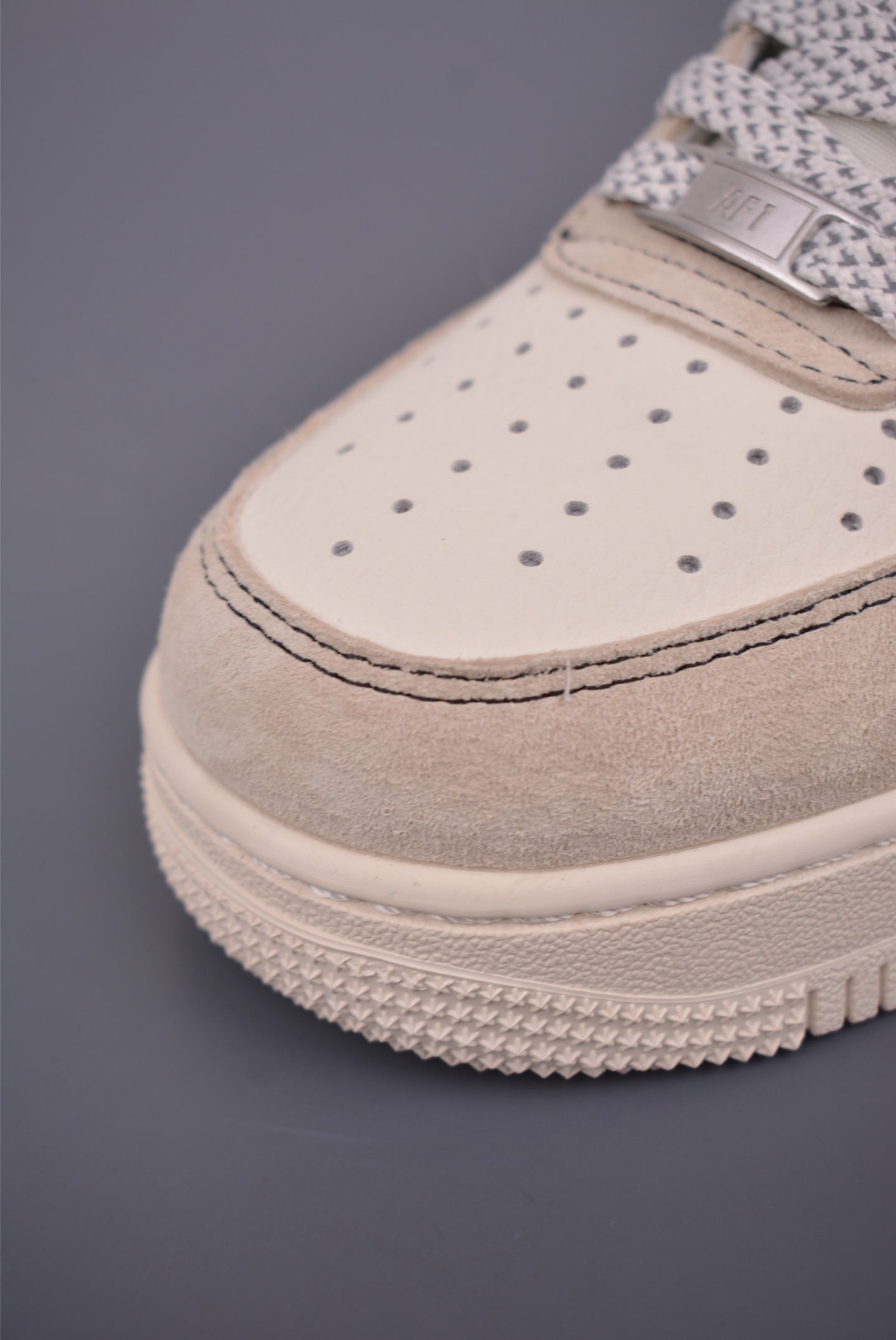 Nike Air Force 1 Low Louis Vuitton Collaboration Sneakers - Limited Edition 6 i1753736767295 6840 0 5