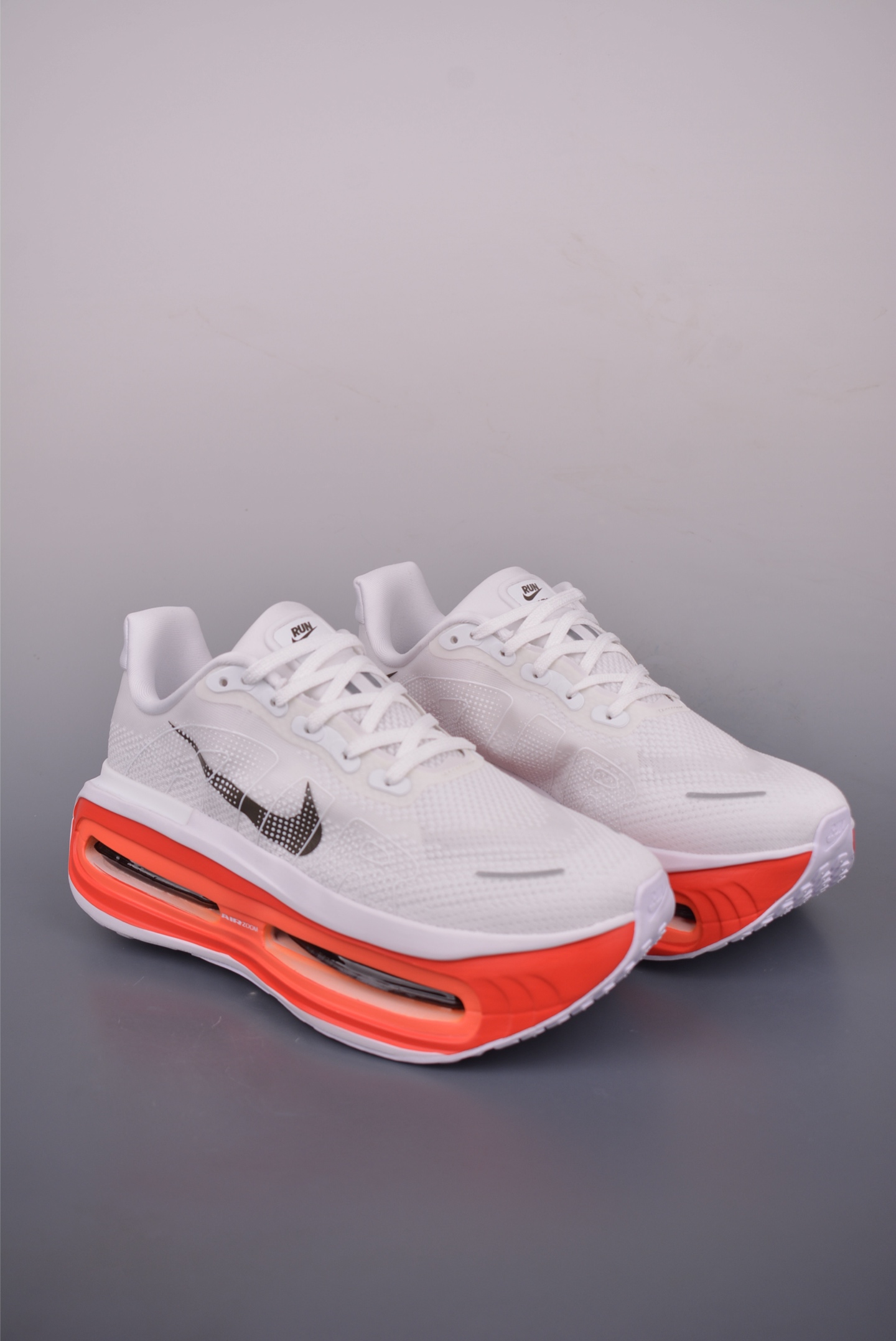 Nike Vomero Premium Air Cushion Running Shoes - White, Comfortable & Durable 2 i1753737453901 2173 0 0