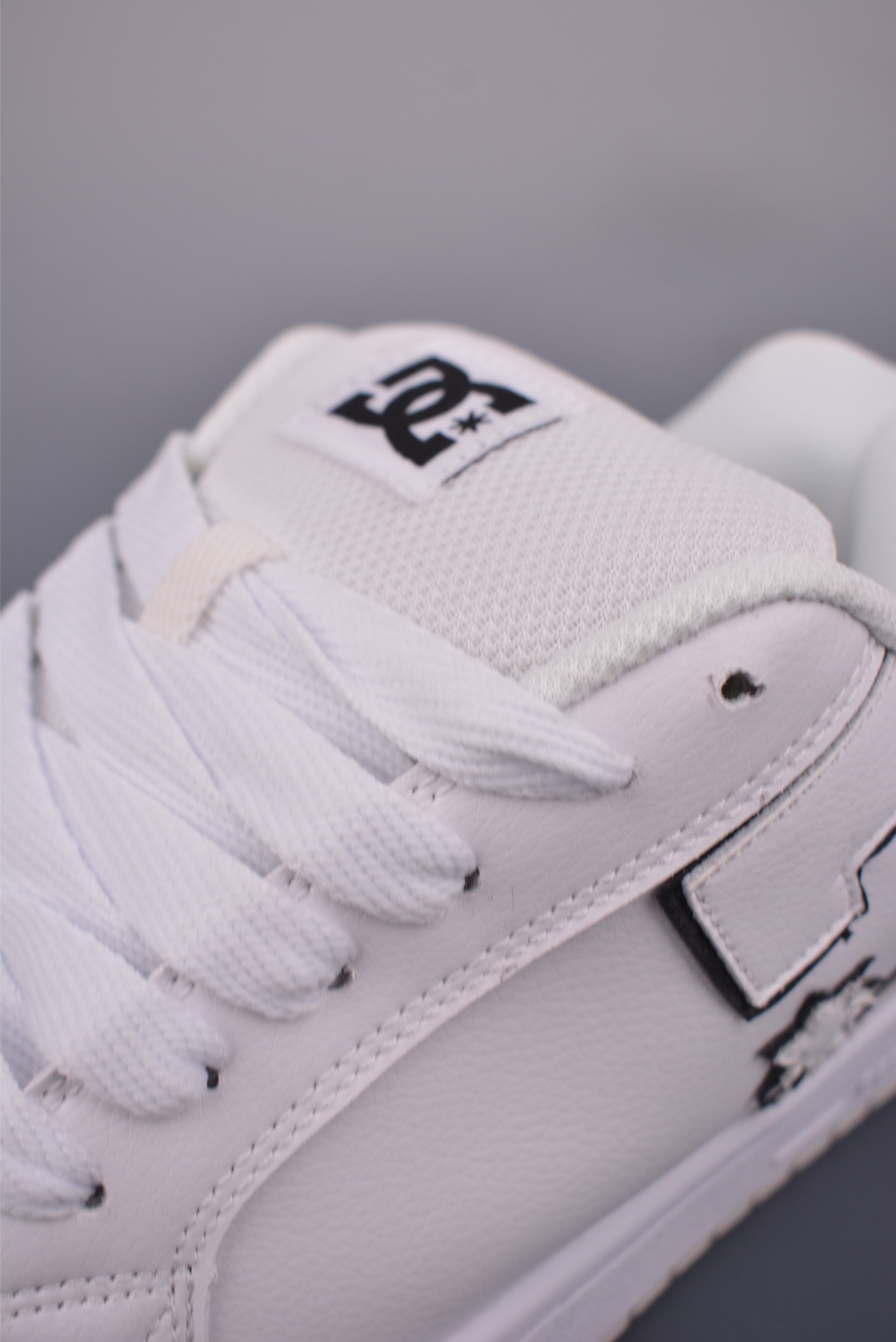 DC Shoes Court Graffik Low-Top Sneakers - Durable, Stylish, and Comfortable 8 i1753737489024 2763 0 6