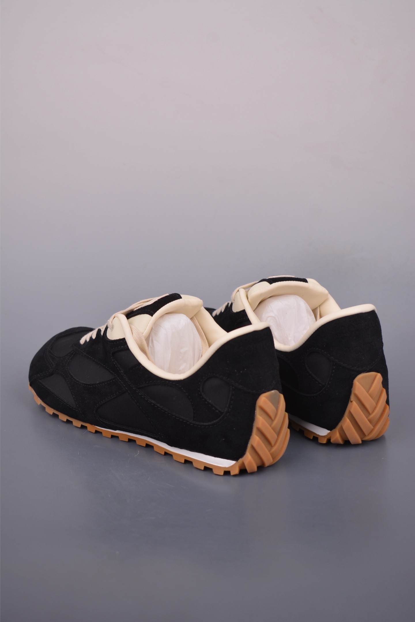Bottega Veneta Orbit Flash Sneakers - Comfortable Lambskin Leather Lace-Up Shoes 3 i1753739024891 1989 0 1