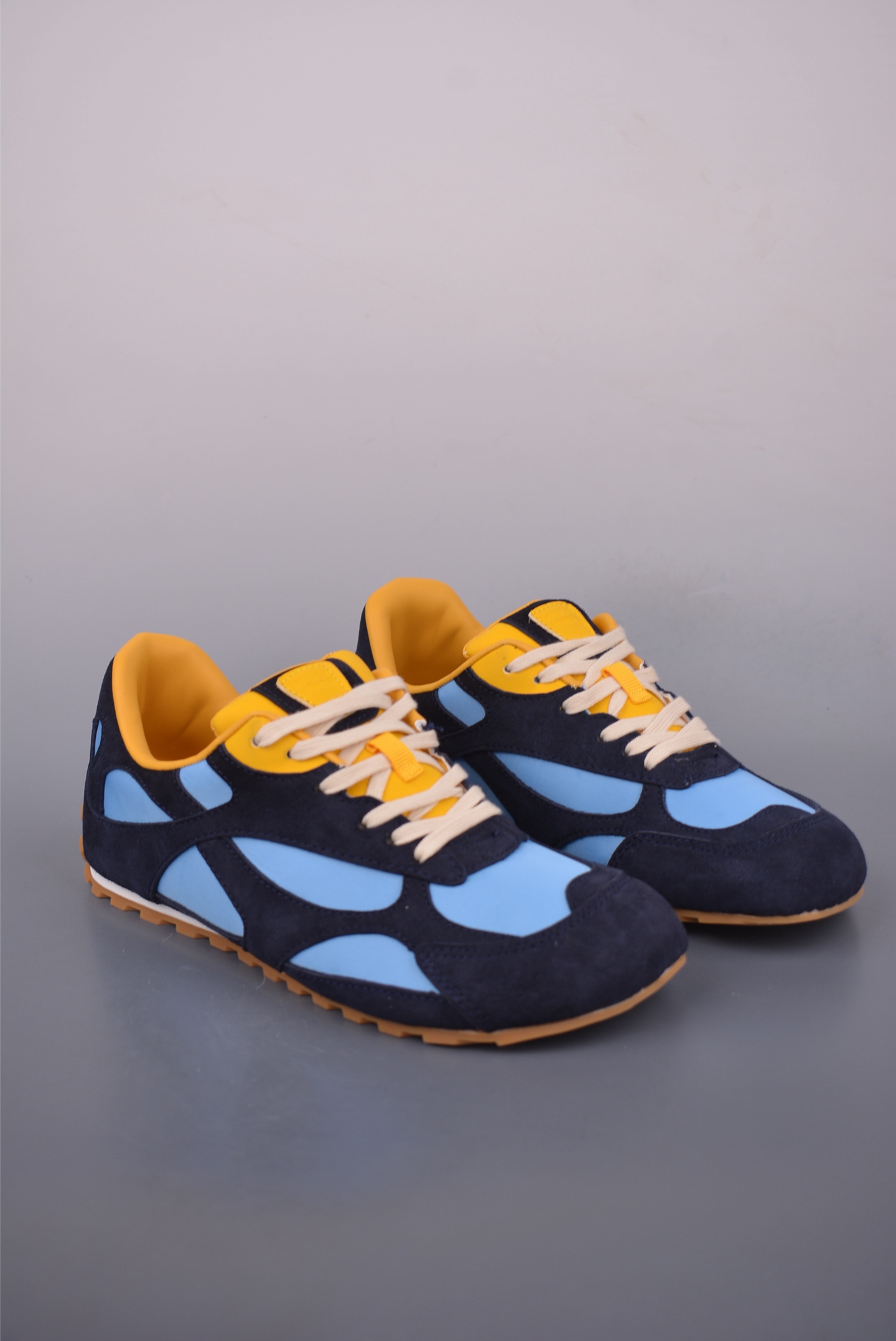 Bottega Veneta Orbit Flash Lace-Up Sneakers Round Toe Low Top Blue 2 i1753739047622 7758 0 0