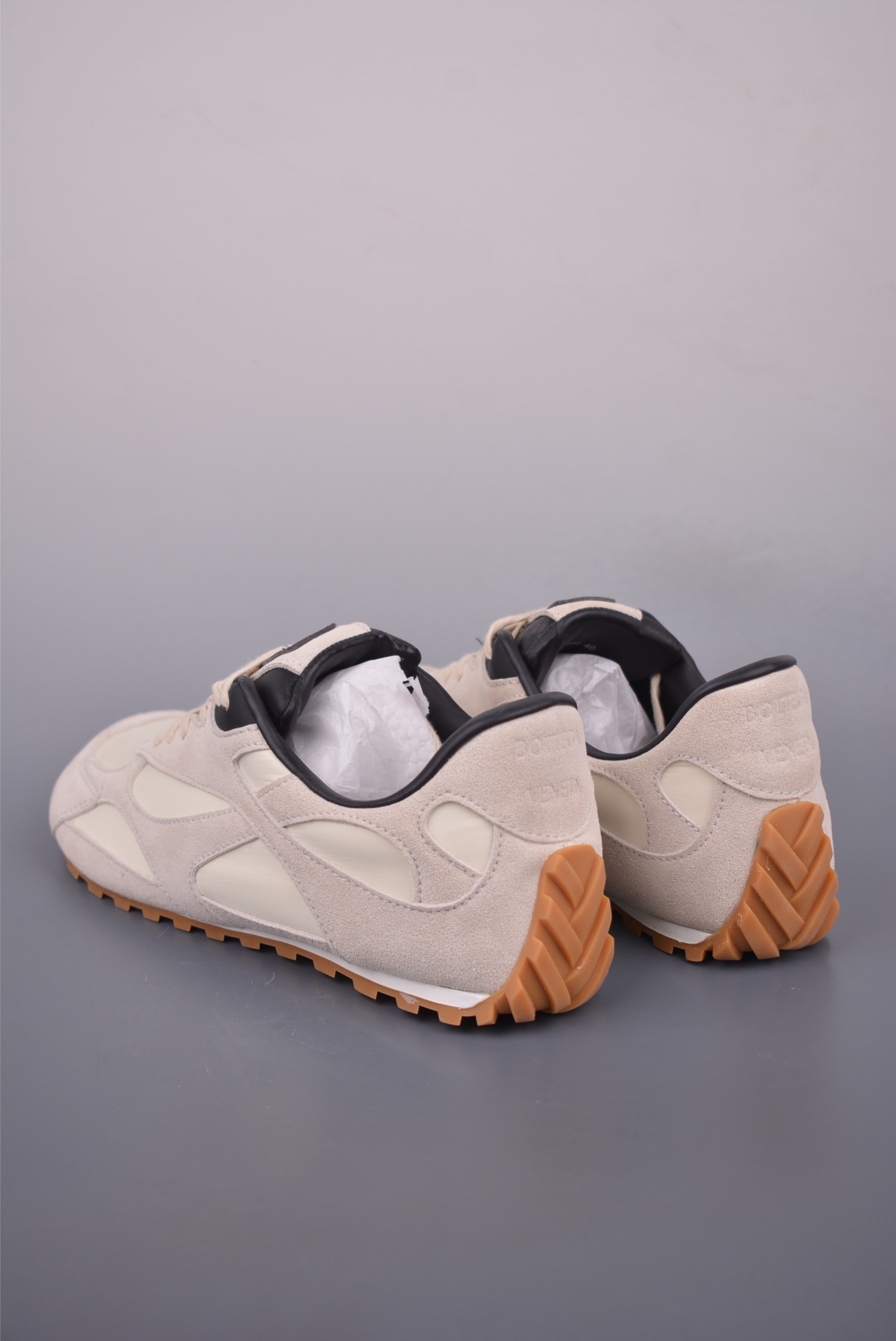Bottega Veneta Orbit Flash Lace-Up Sneakers in Lambskin Leather - Round Toe 3 i1753739063830 5653 0 1