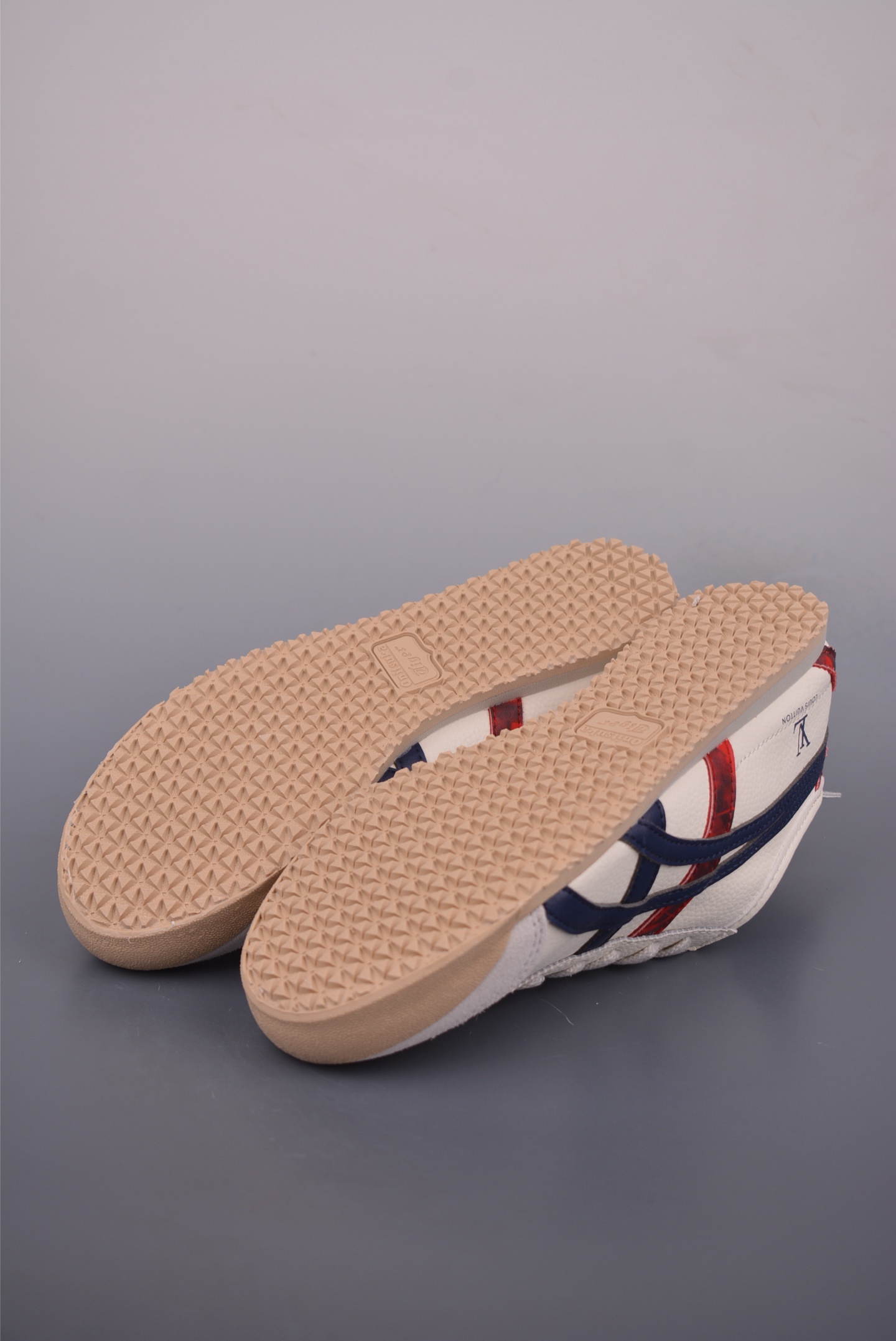 Onitsuka Tiger Mexico 66 DIY Collaboration Premium Leather Upper Sneakers 4 i1753742818088 8475 0 2
