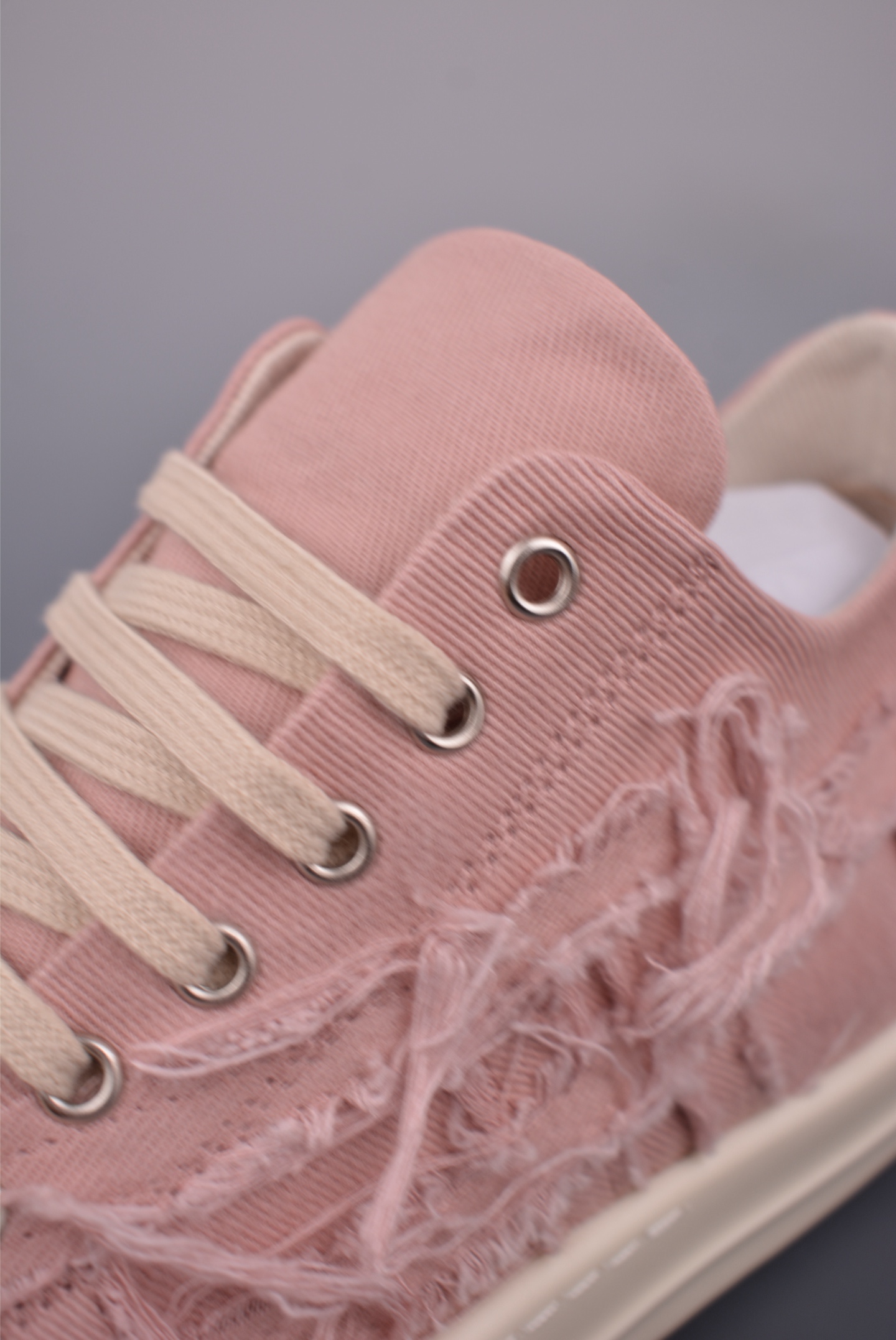 Rick Owens DRKSHDW Pink Distressed Low-Top Sneakers - Stylish and Unique 7 i1753742906193 3837 0 6