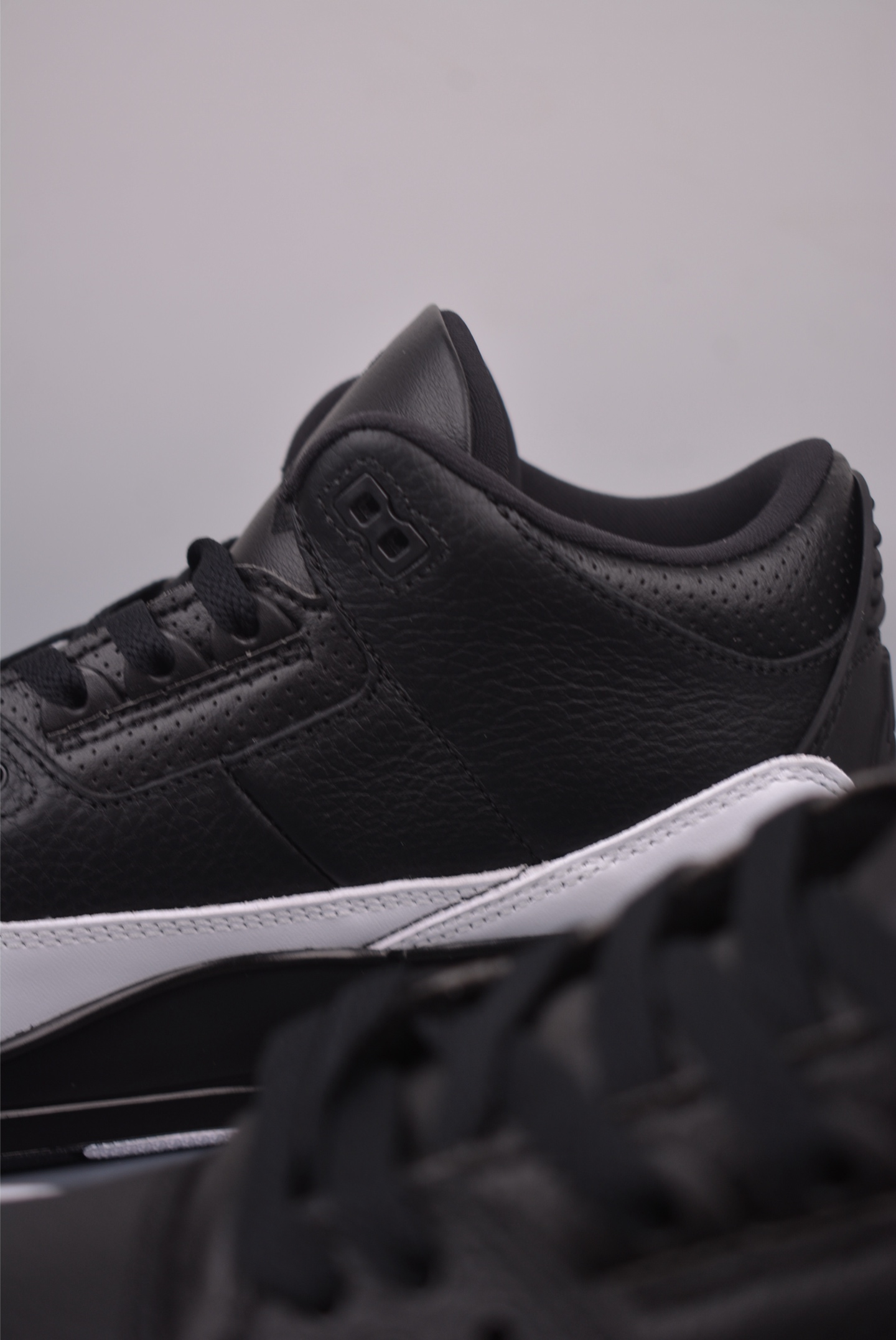 Air Jordan 3 Retro: Iconic Style & Comfort. Available in Multiple Sizes 9 i1753815596230 9907 0 7