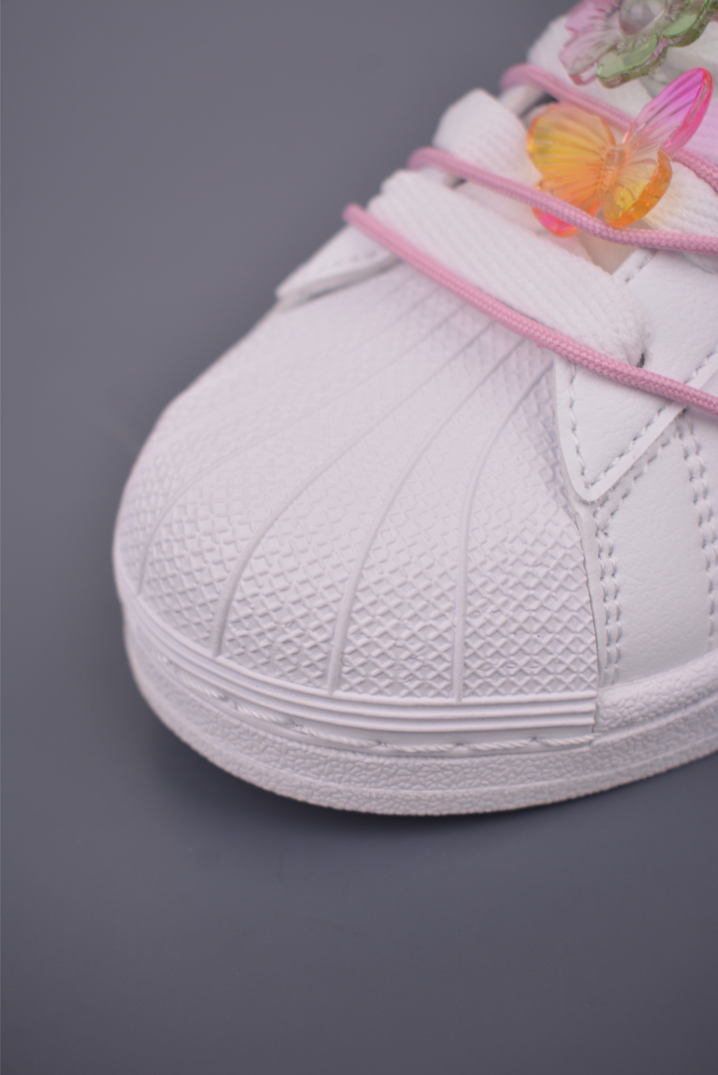 Adidas Originals Superstar 2 - Classic White Sneakers with Butterfly Accents 7 i1753816917839 5077 0 5