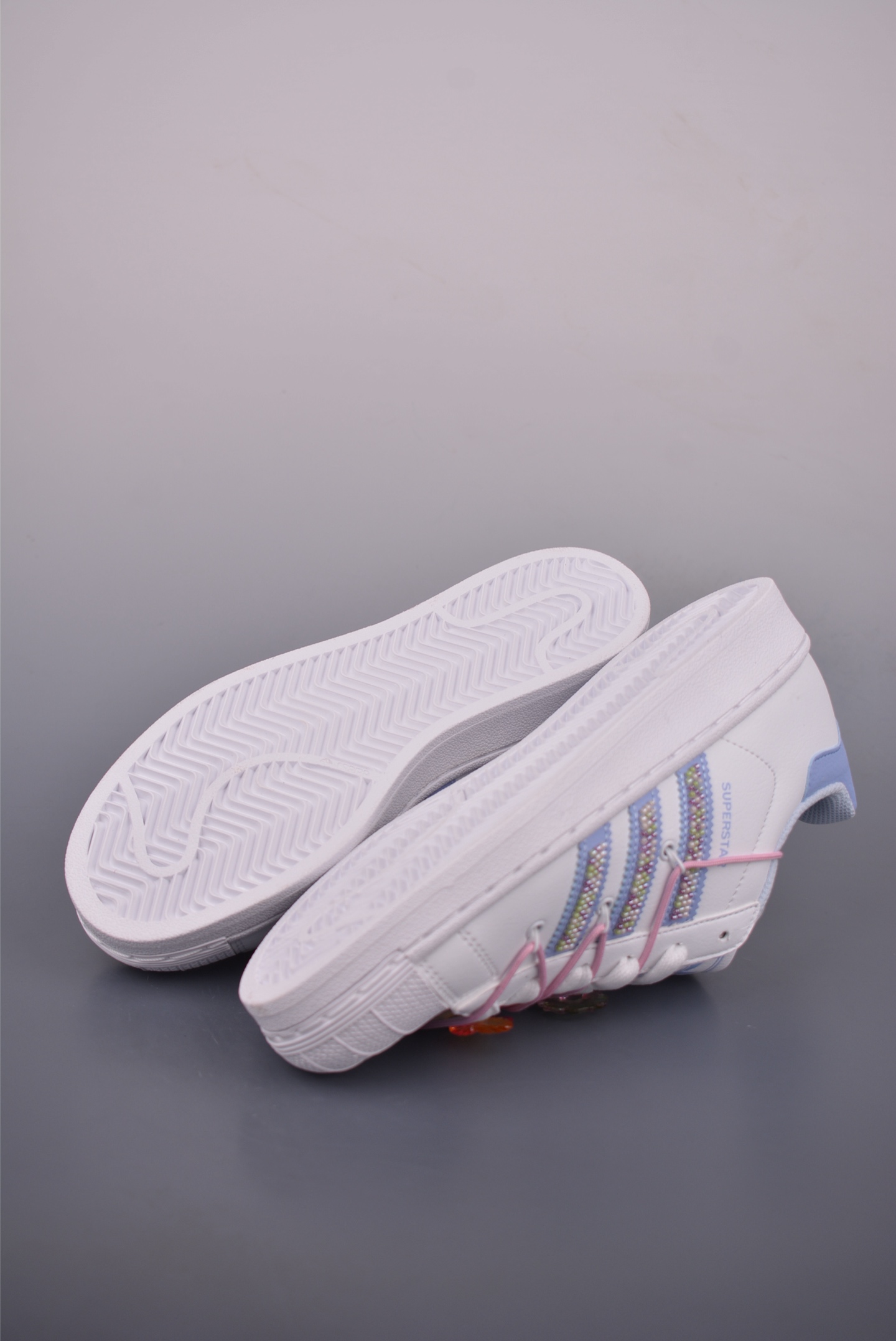 Adidas Originals Superstar 2 - Classic White Sneakers with Butterfly Accents 4 i1753816917857 8128 0 2