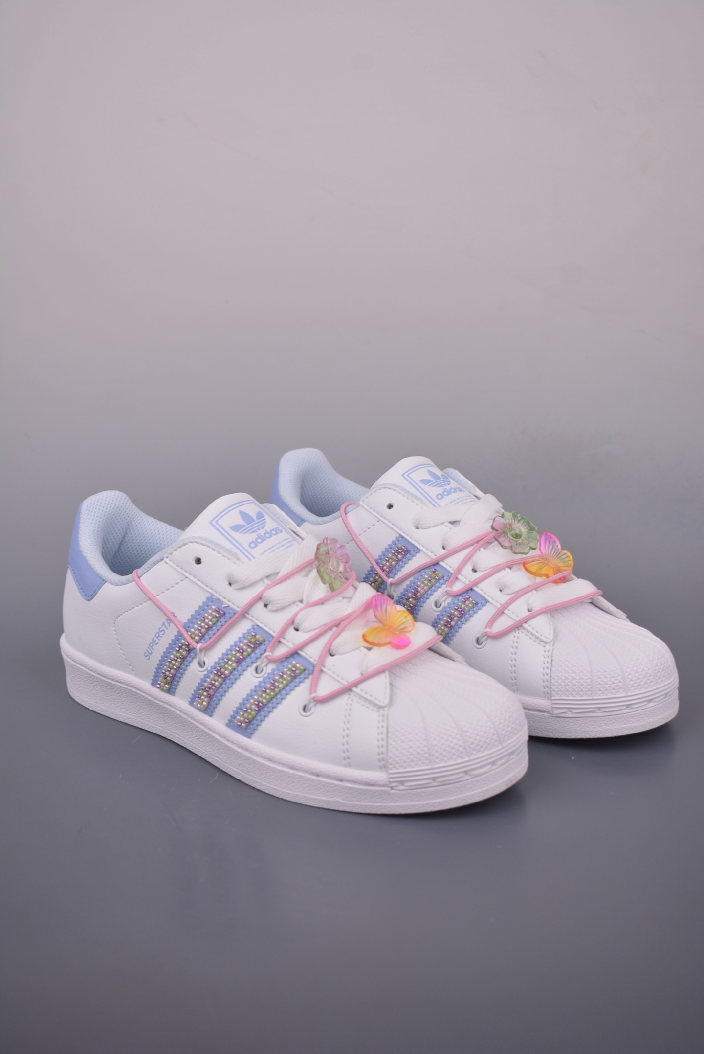 Adidas Originals Superstar 2 - Classic White Sneakers with Butterfly Accents 2 i1753816917866 5728 0 0