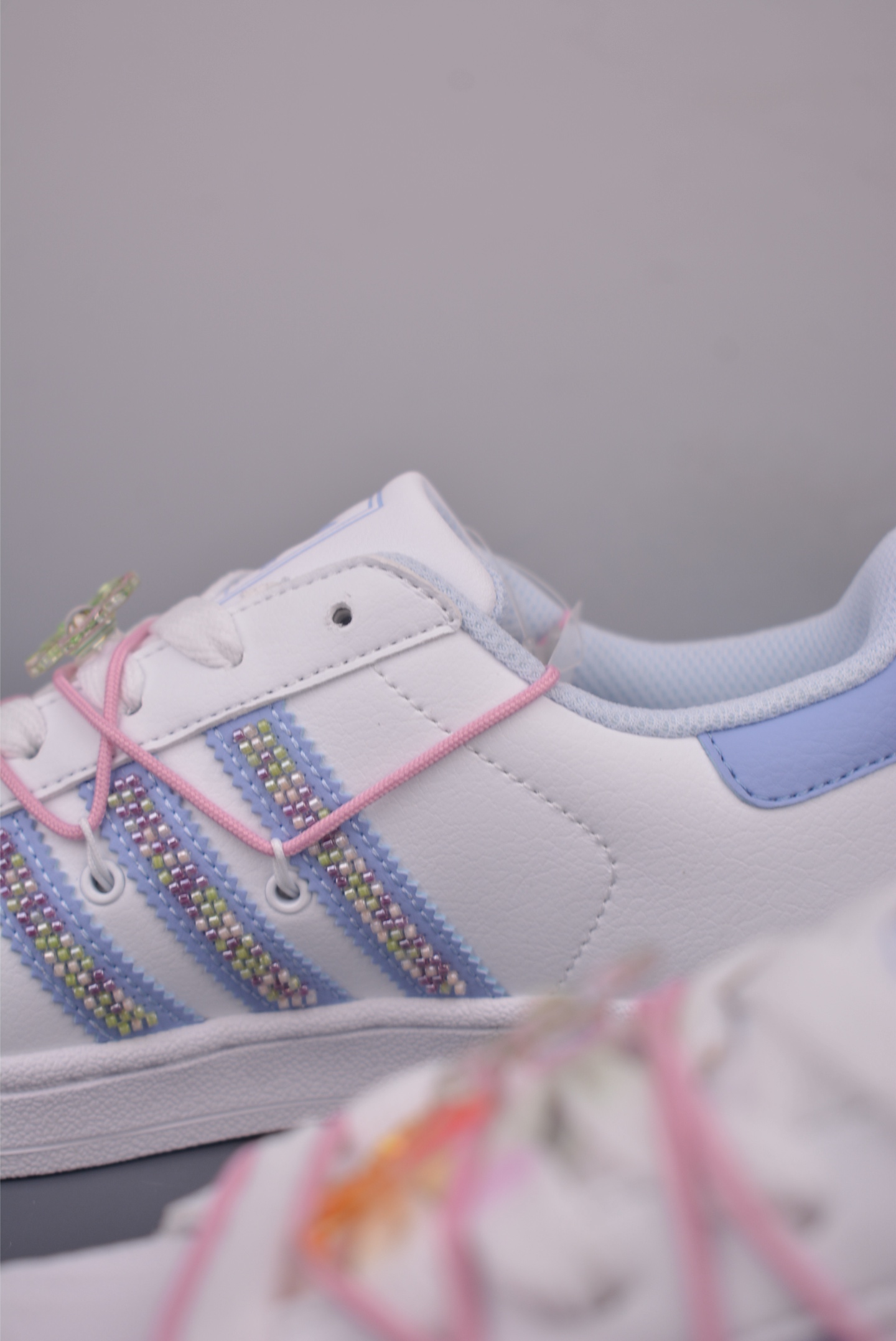 Adidas Originals Superstar 2 - Classic White Sneakers with Butterfly Accents 9 i1753816917868 7742 0 7