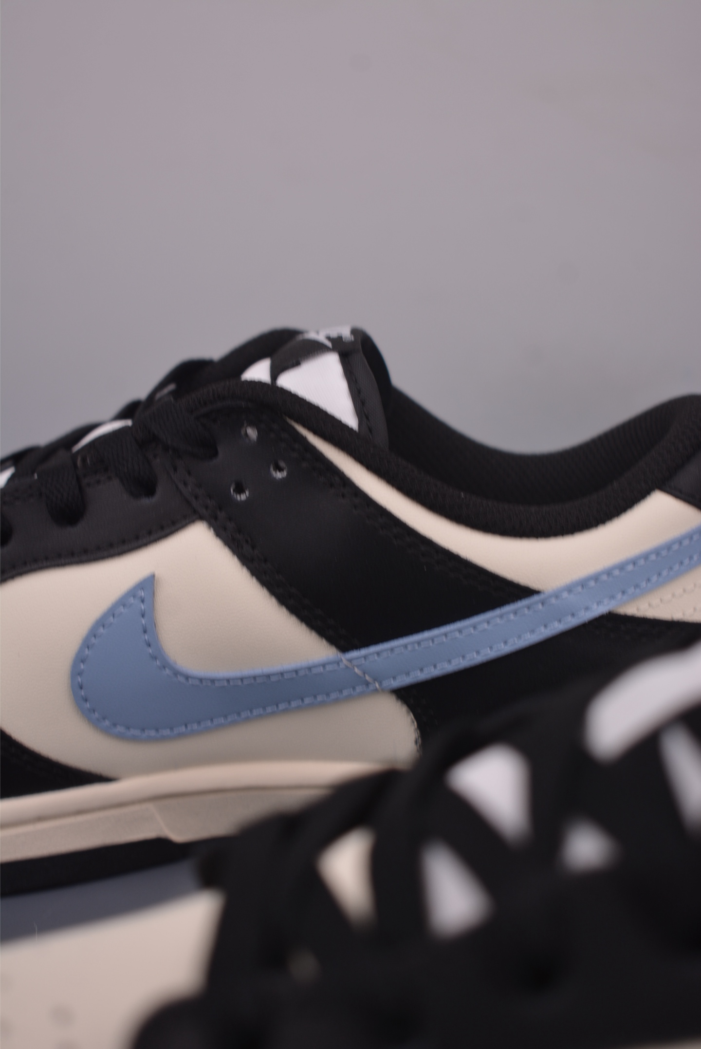 Nike SB Dunk Low Black White Blue, Premium Materials, Excellent Comfort 9 i1753819222811 923 0 7
