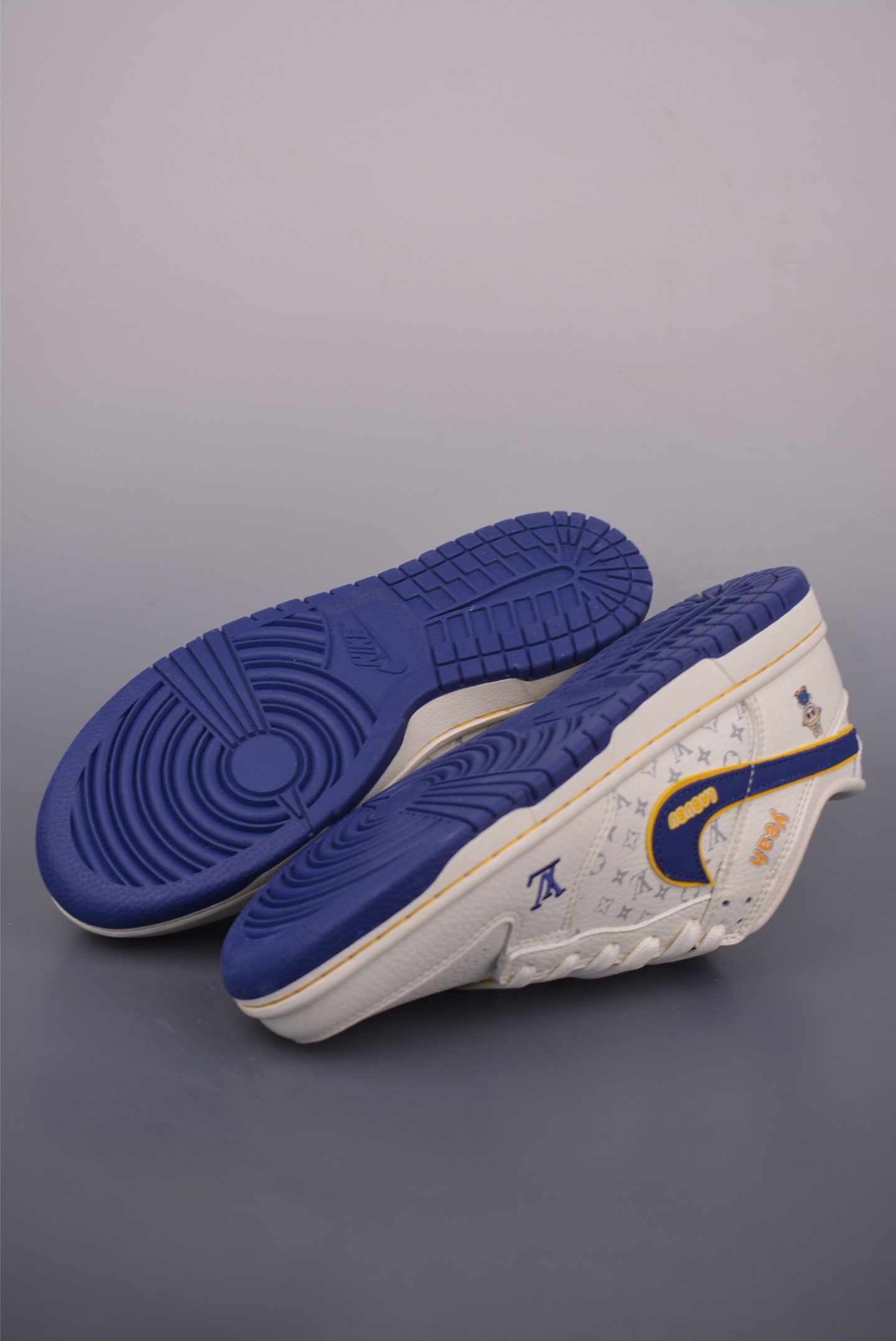 Nike SB Dunk Low Louis Vuitton Collab Premium Leather Sneakers - Limited Edition 4 i1753819915313 1692 0 2