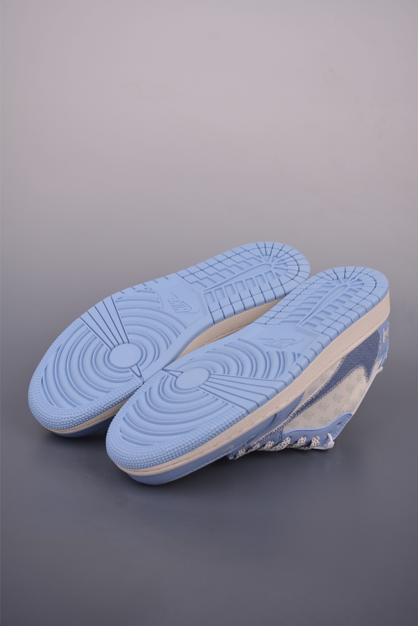 Fragment Design x Travis Scott x Stussy Air Jordan 1 Low Collaboration 3 i1753821178325 4594 0 2