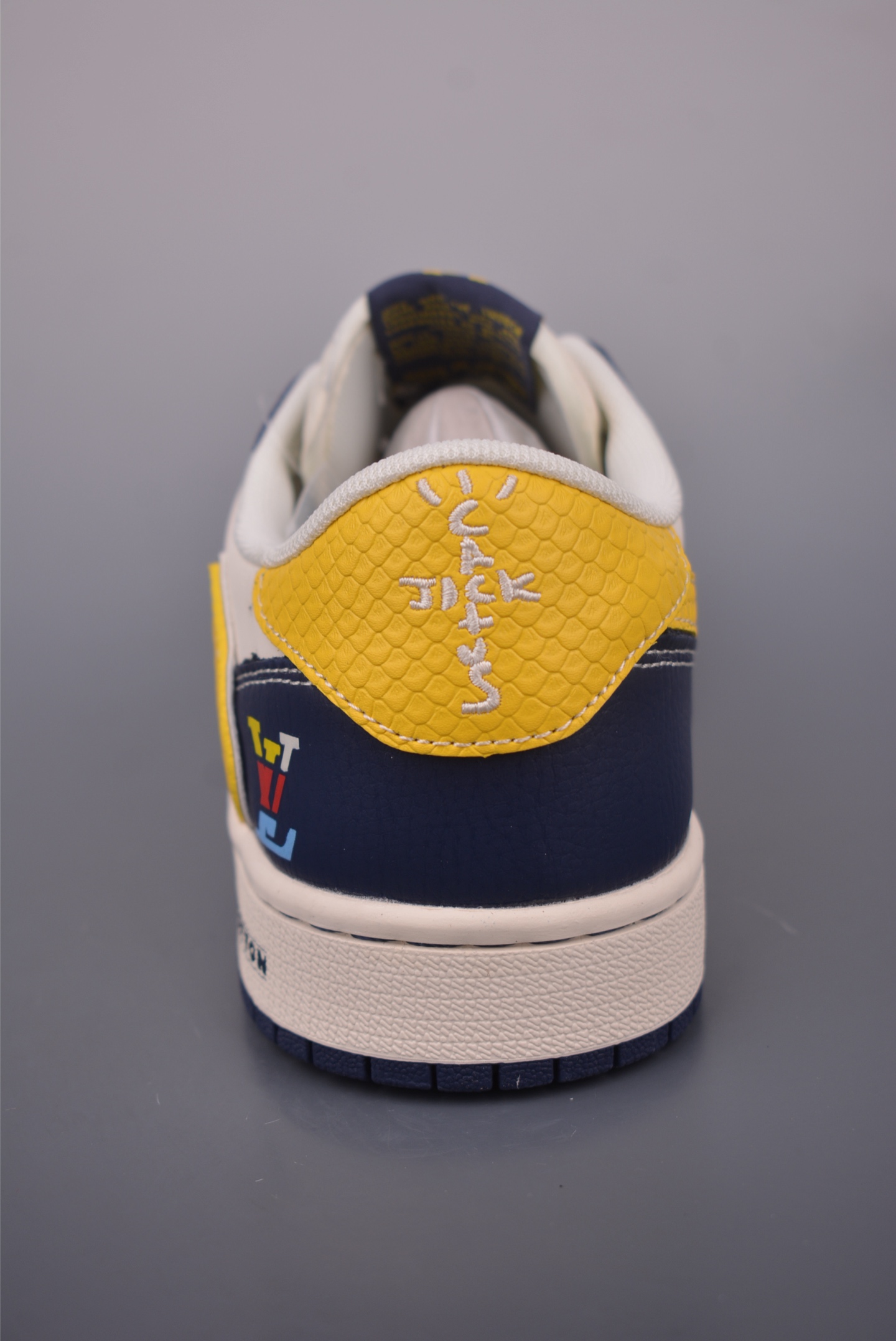 Fragment Travis Scott Louis Vuitton Air Jordan 1 Low - Limited Edition 4 i1753821253323 9314 0 3